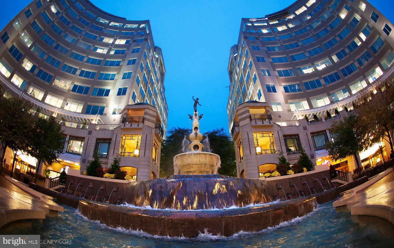 1860 Stratford Park Pl #308