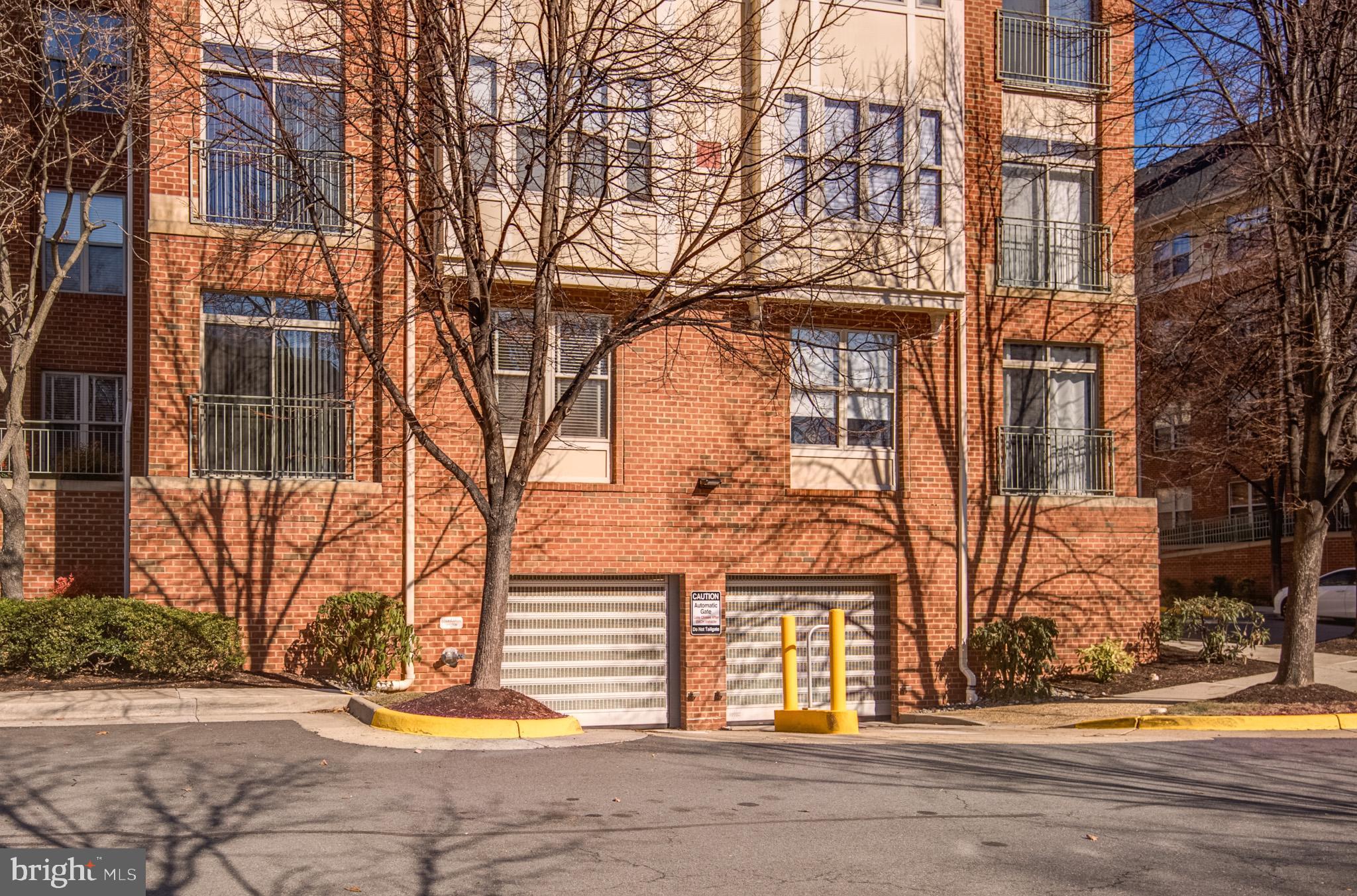 1860 Stratford Park Pl #308