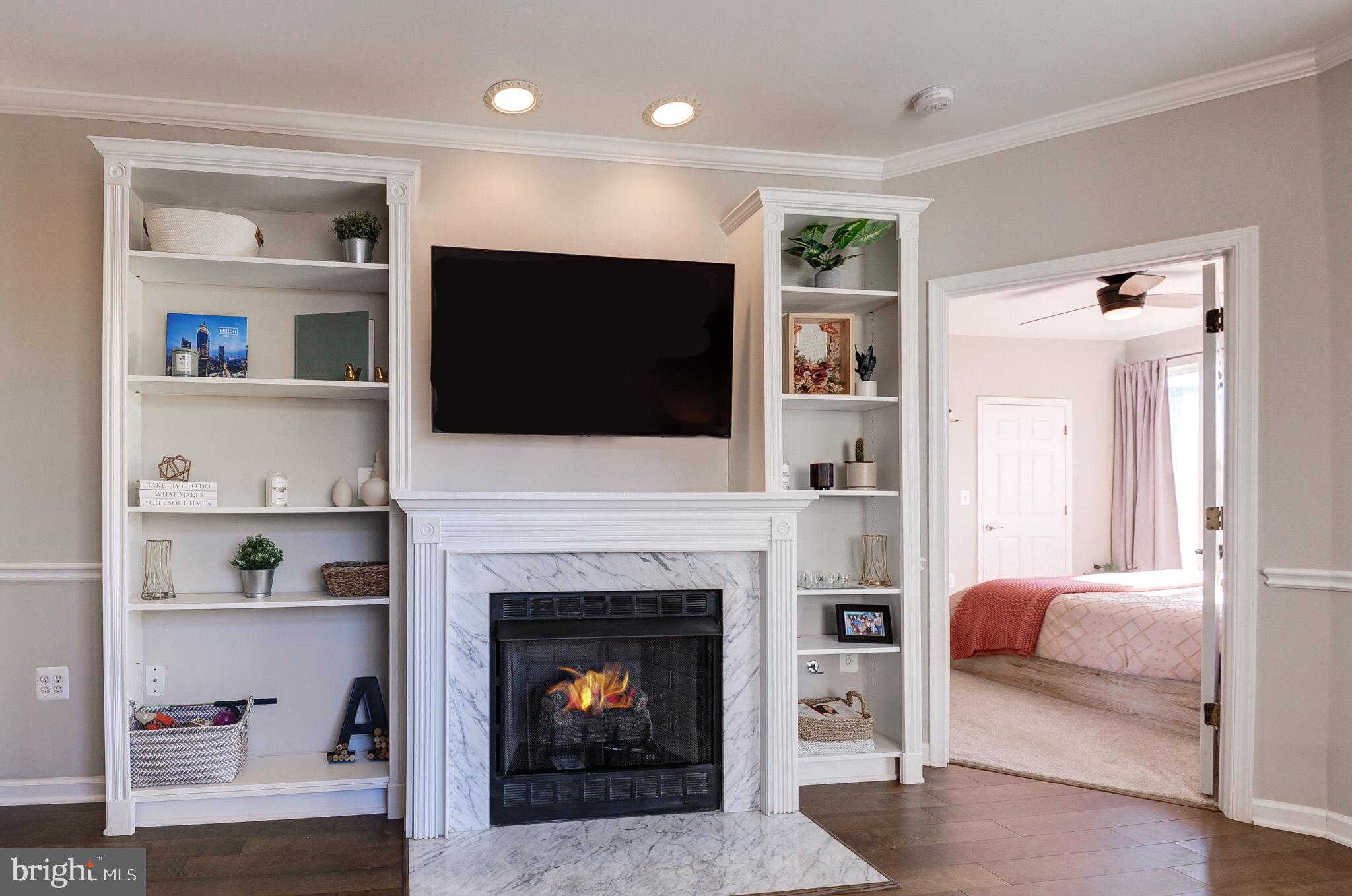 1860 Stratford Park Pl #308