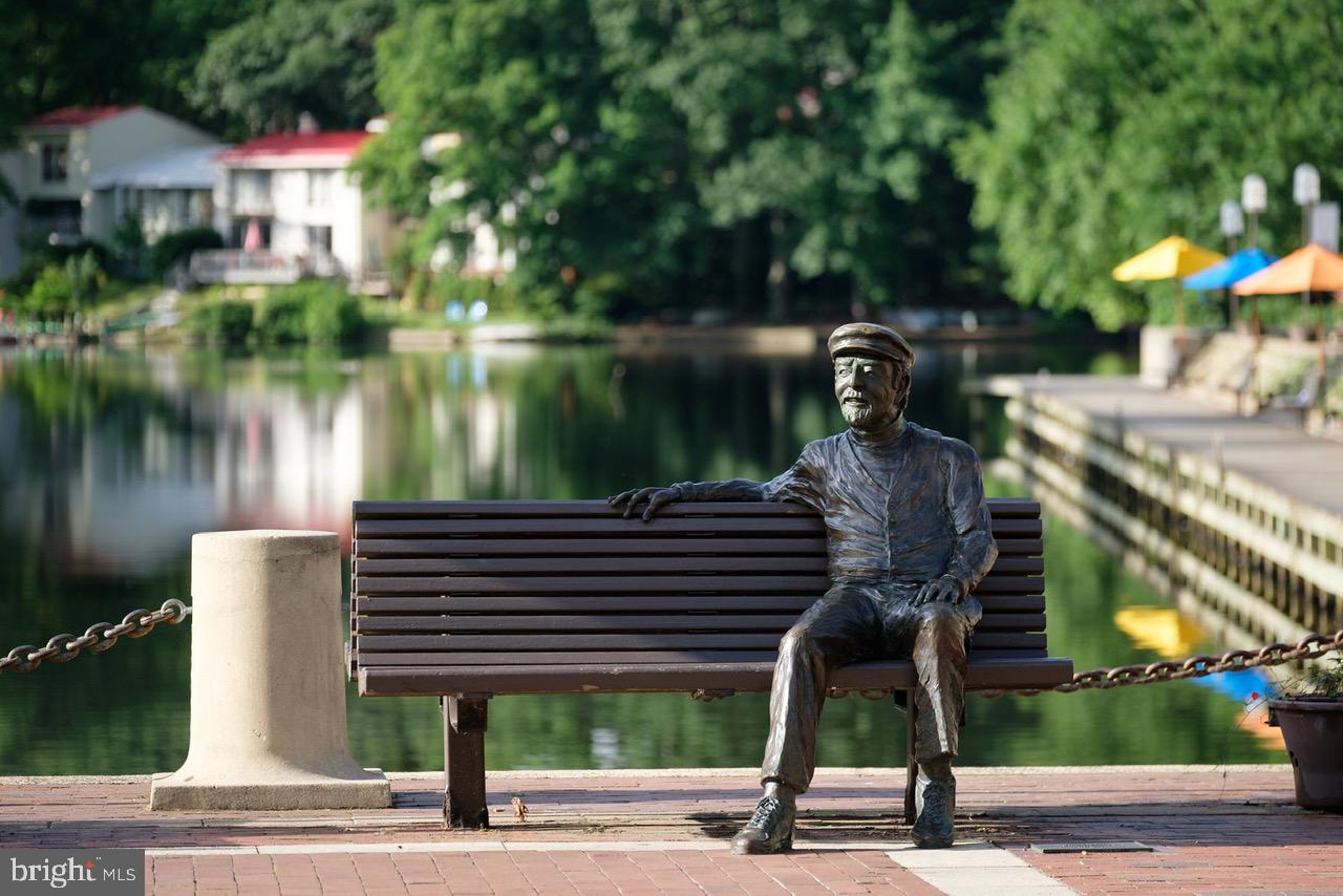 1860 Stratford Park Pl #308