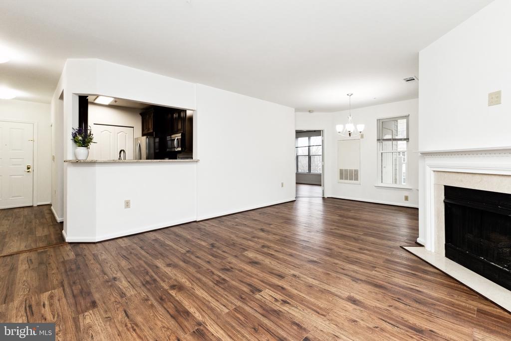 12913 Alton Sq #314