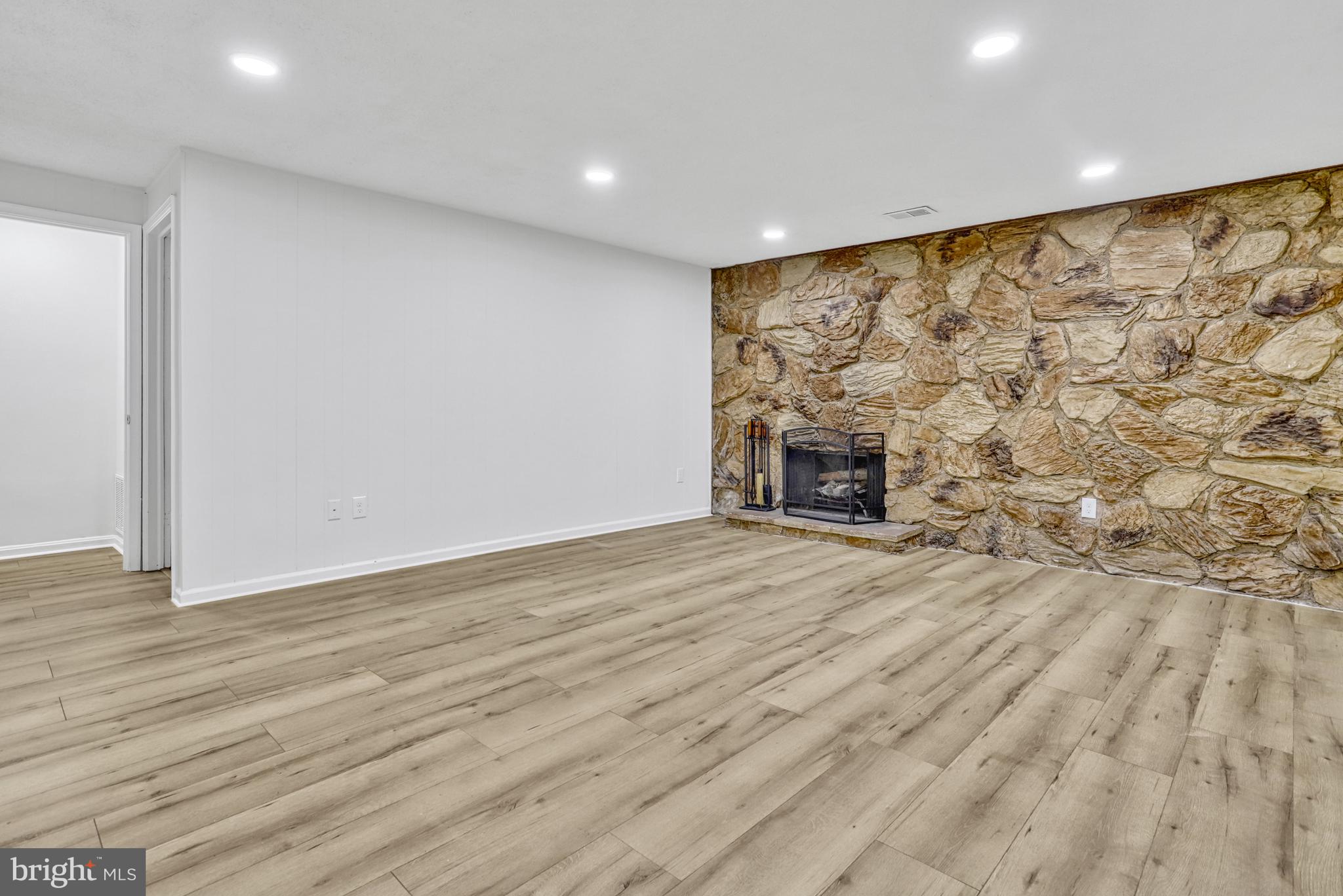 5403 Galley Ct