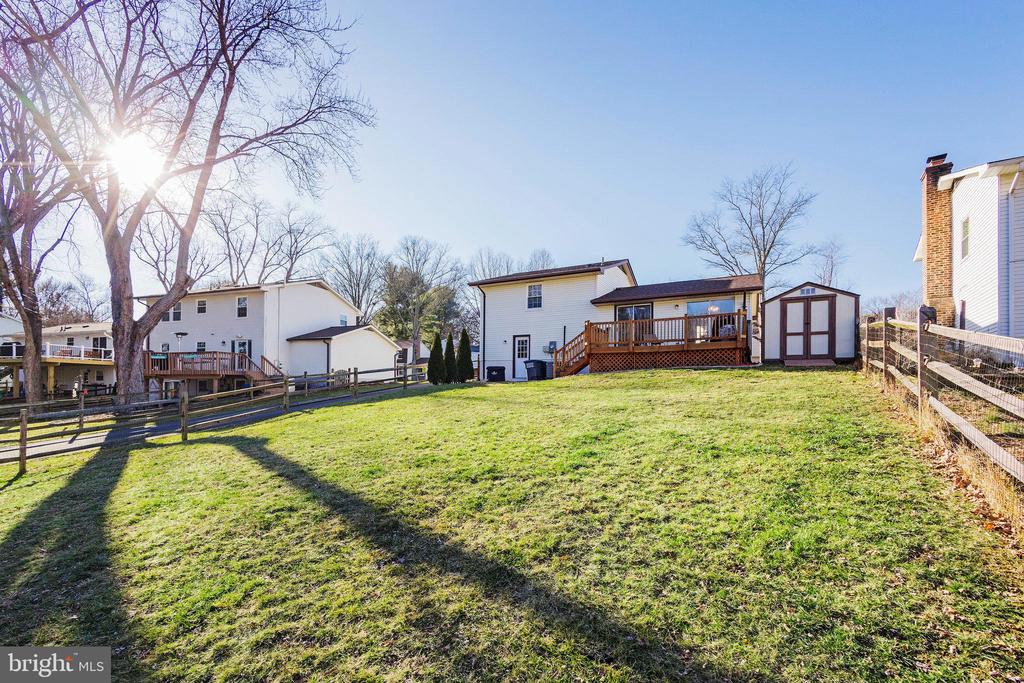 6107 WILMINGTON DR
