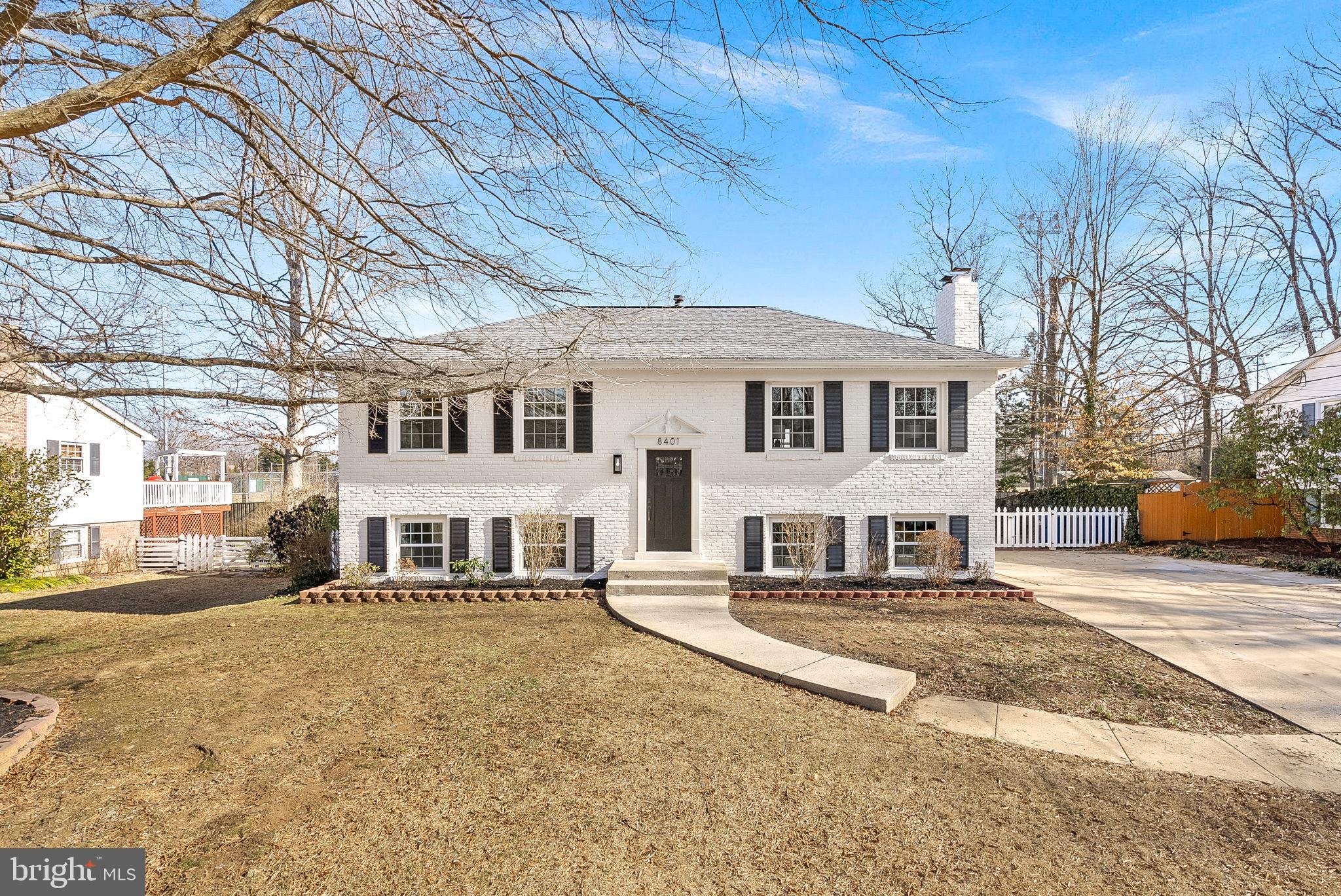 8401 Stockade Dr
