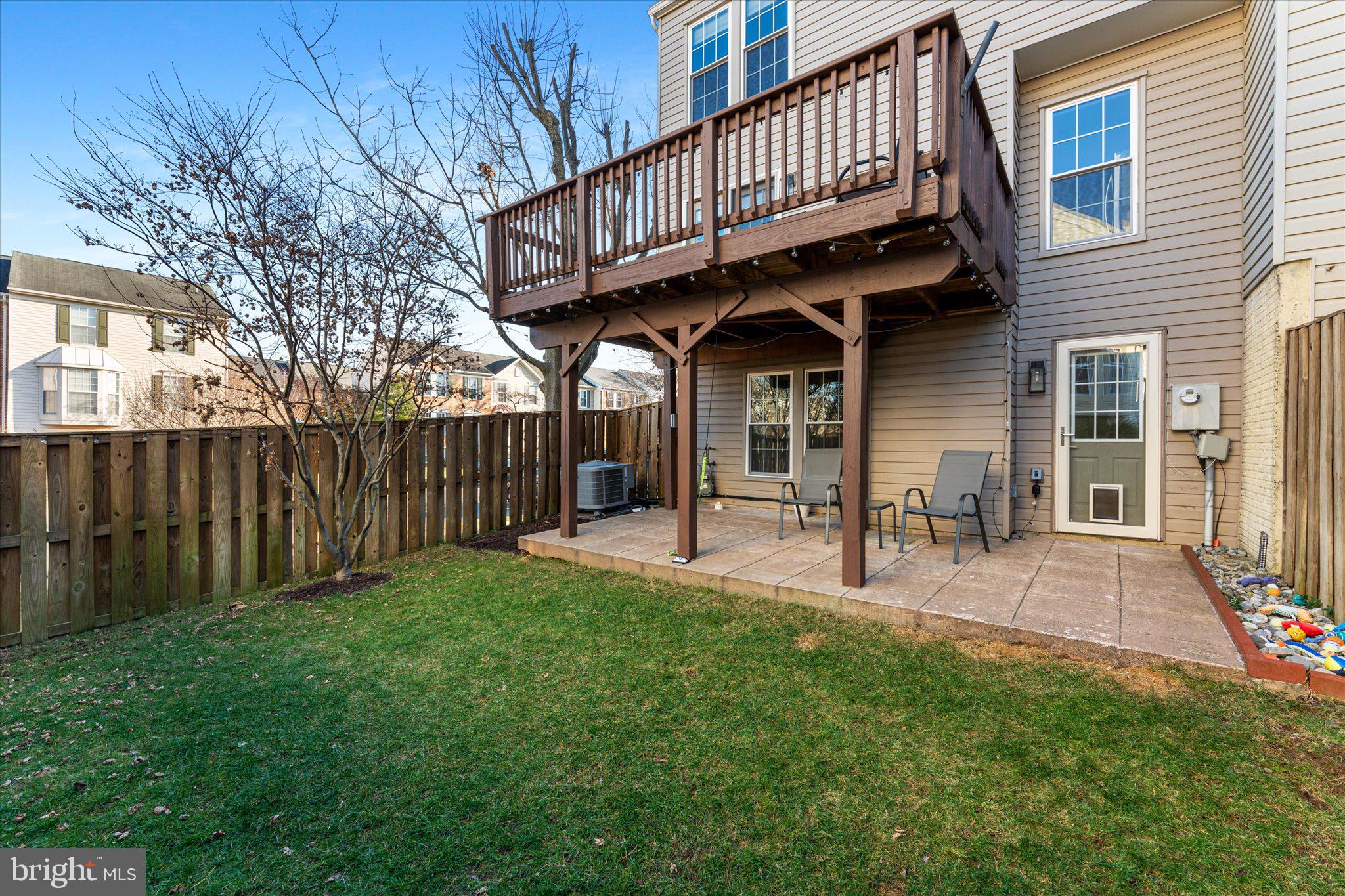 7461 Gadsby Sq
