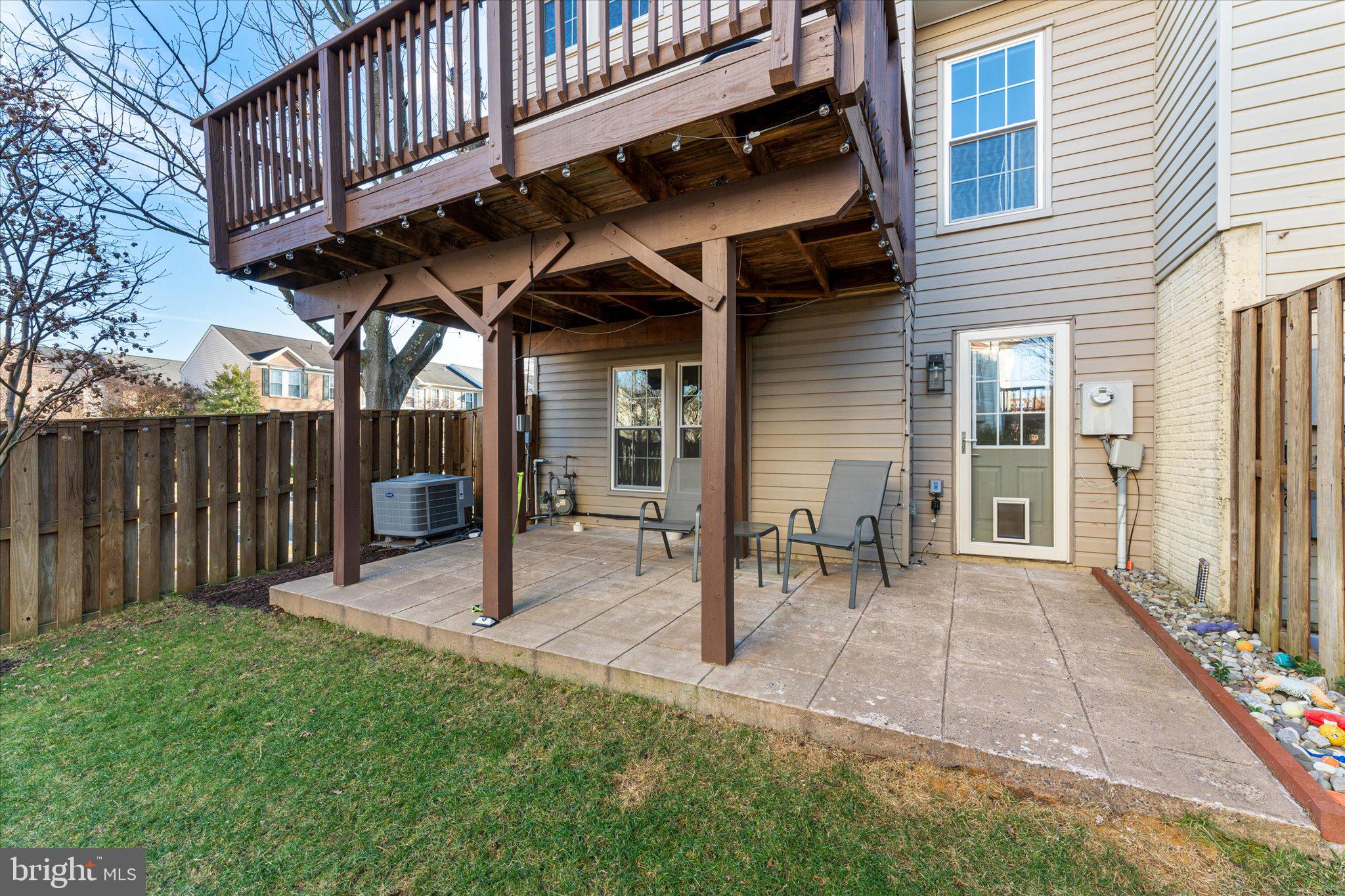 7461 Gadsby Sq