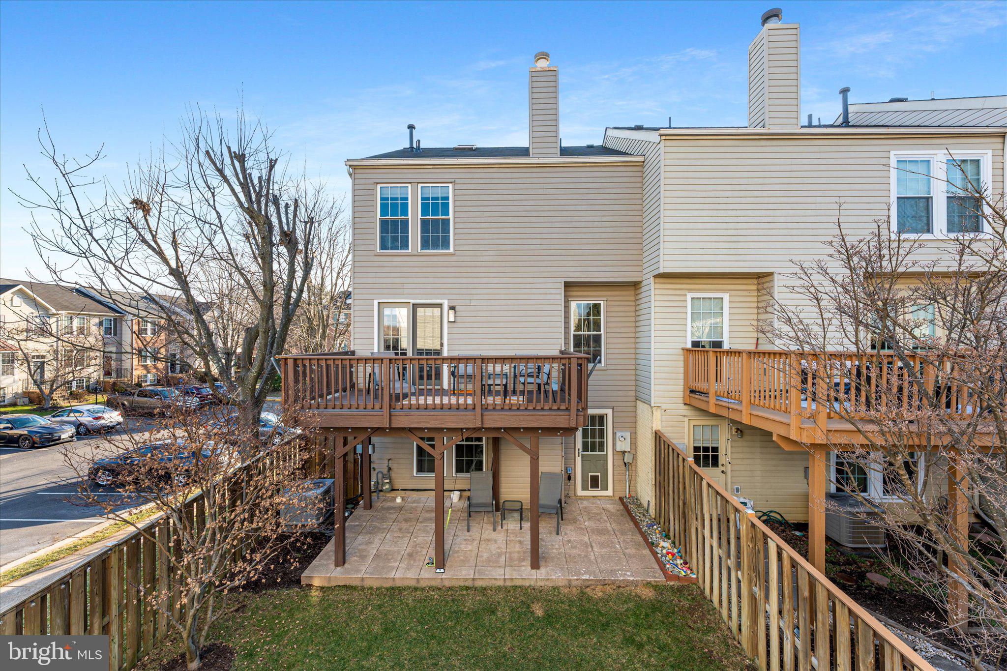7461 Gadsby Sq