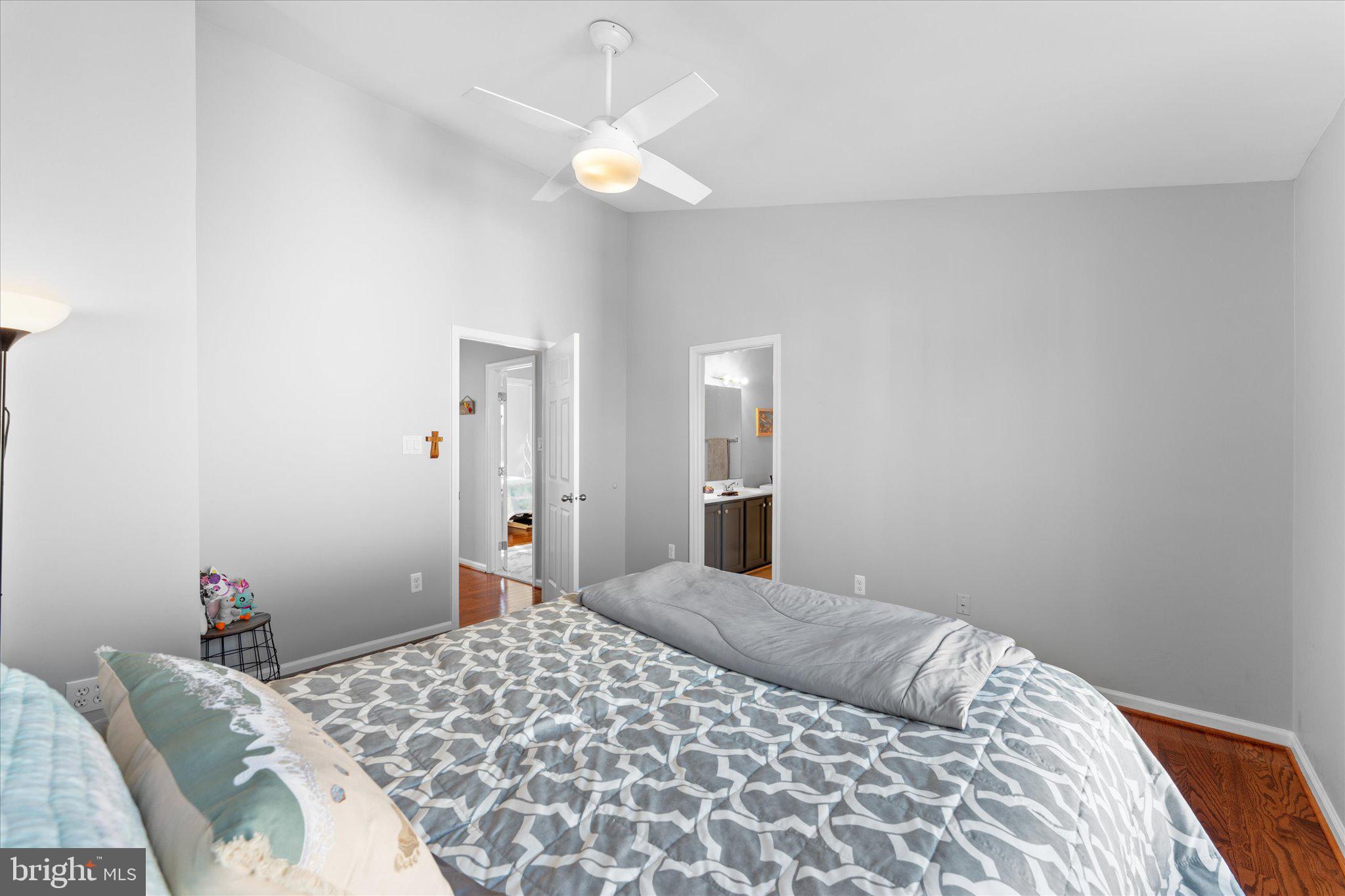 7461 Gadsby Sq