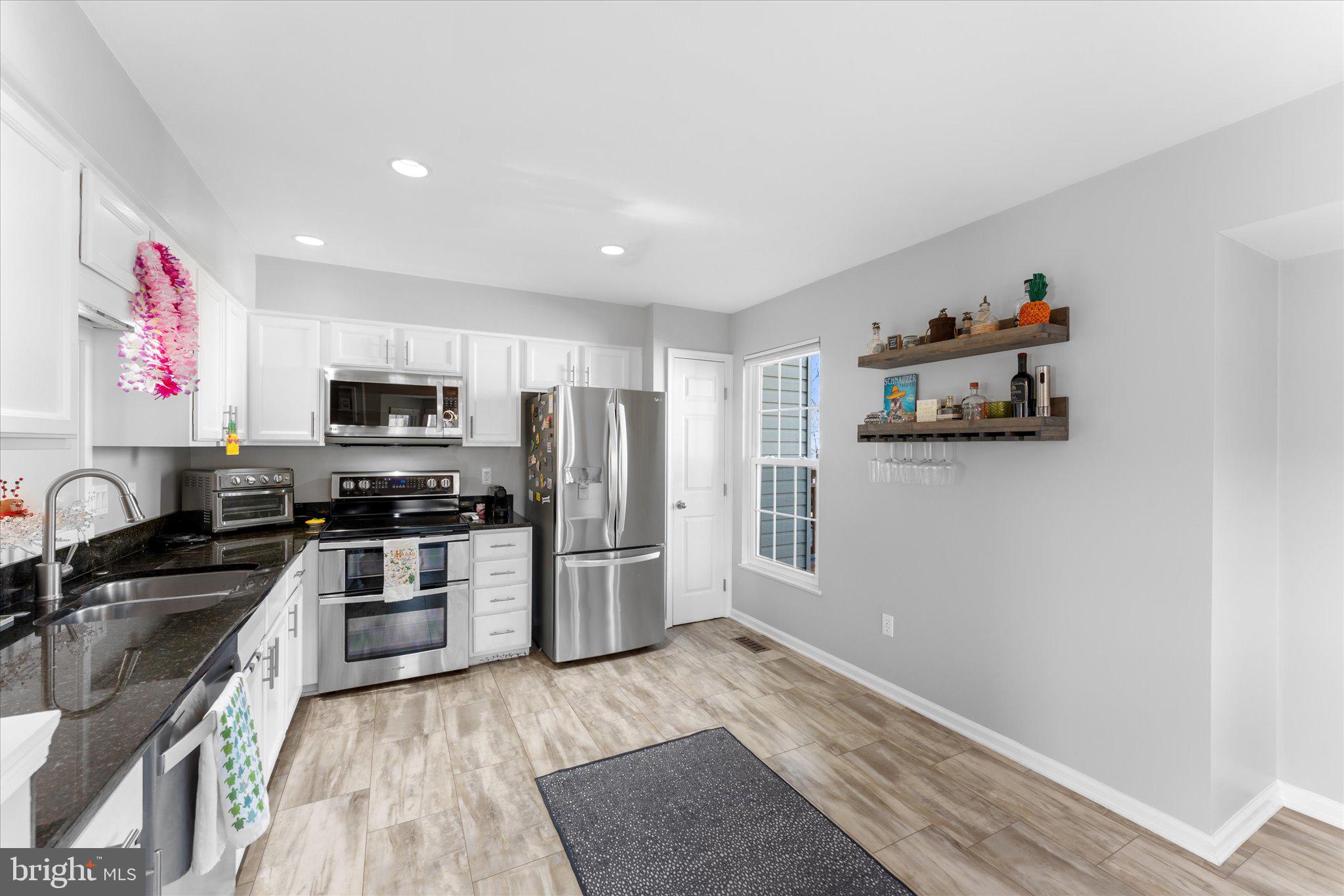 7461 Gadsby Sq
