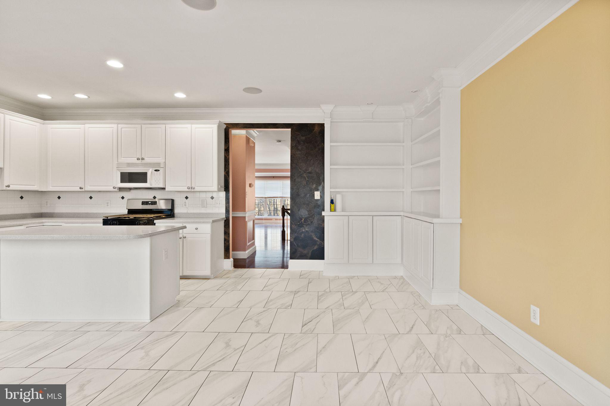 5309 Waldo Dr