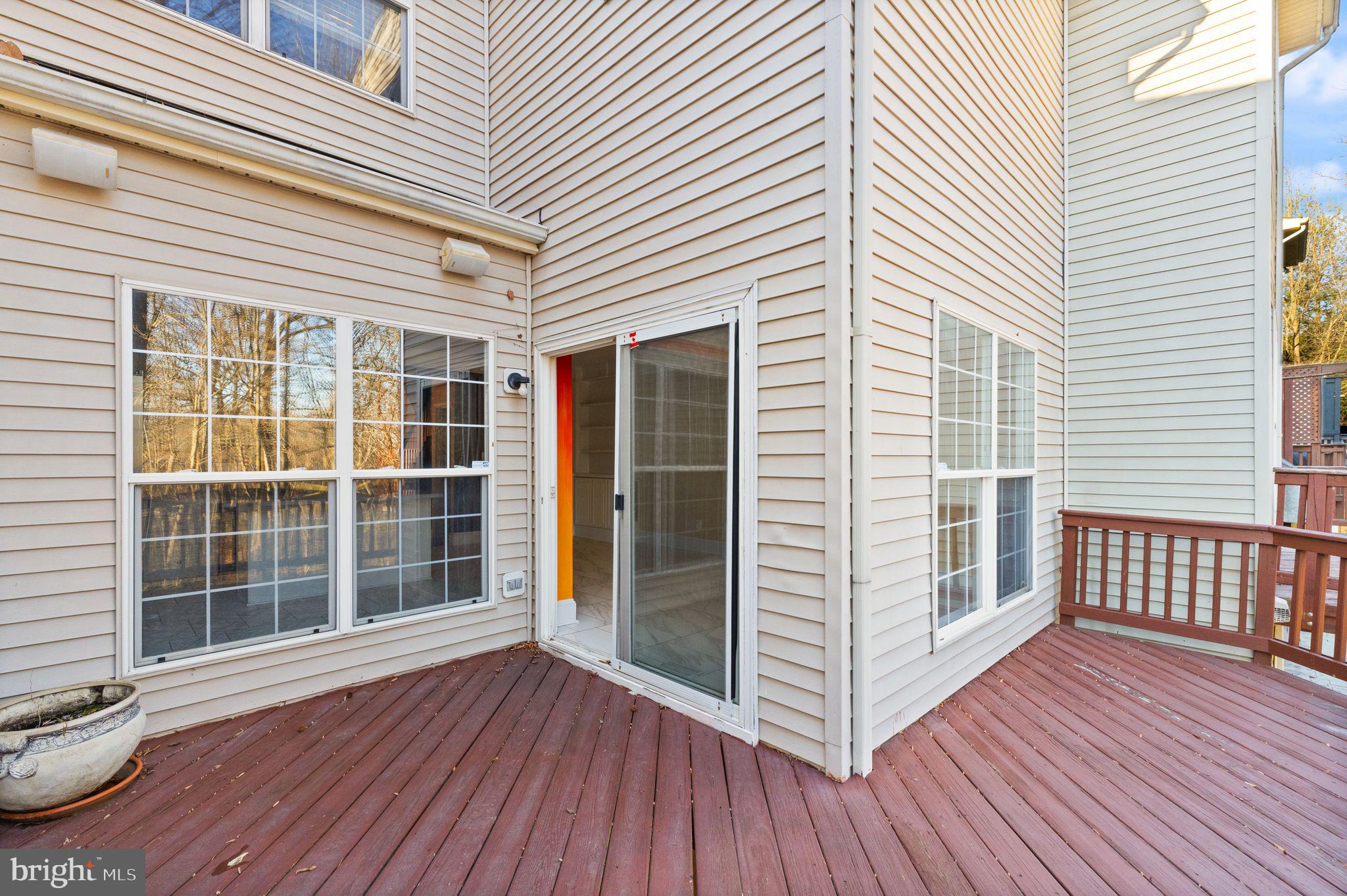 5309 Waldo Dr