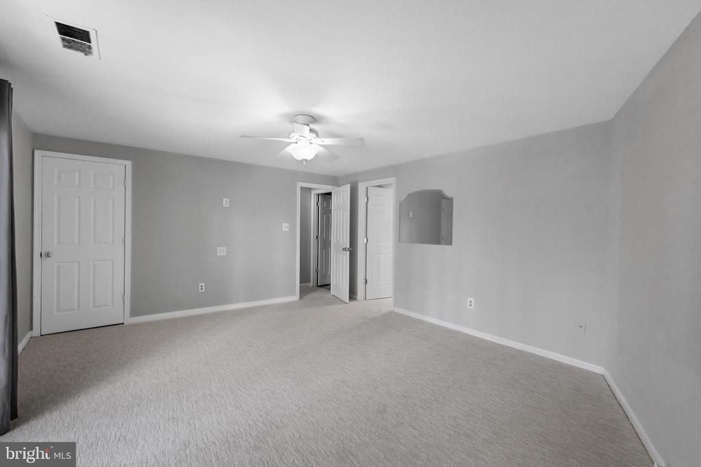 1729 Quietree Dr