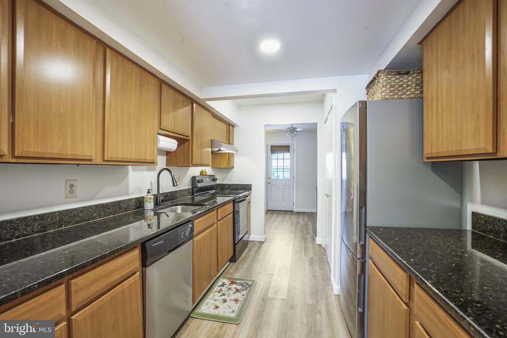 6357 Silver Ridge Cir