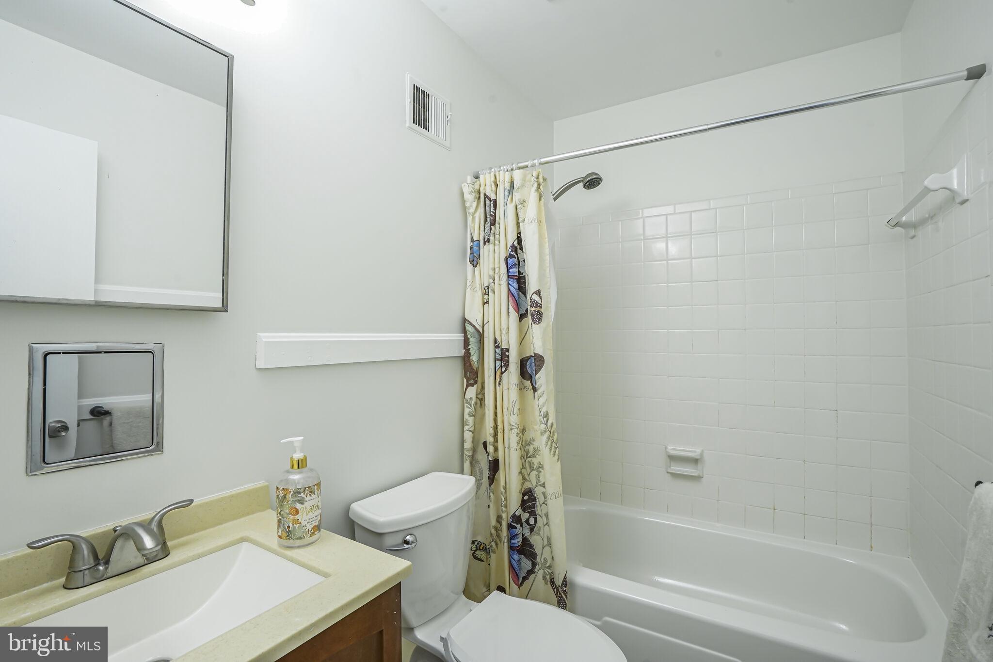 6357 Silver Ridge Cir
