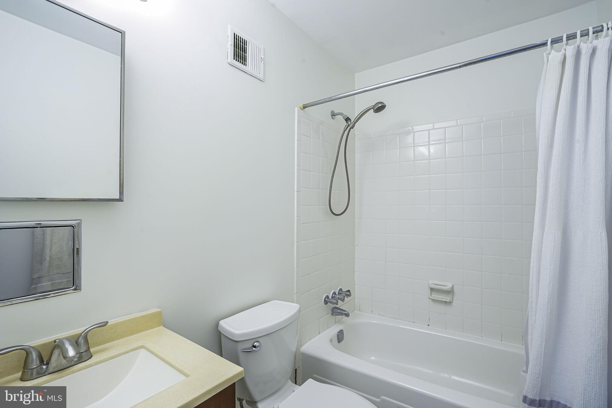 6357 Silver Ridge Cir
