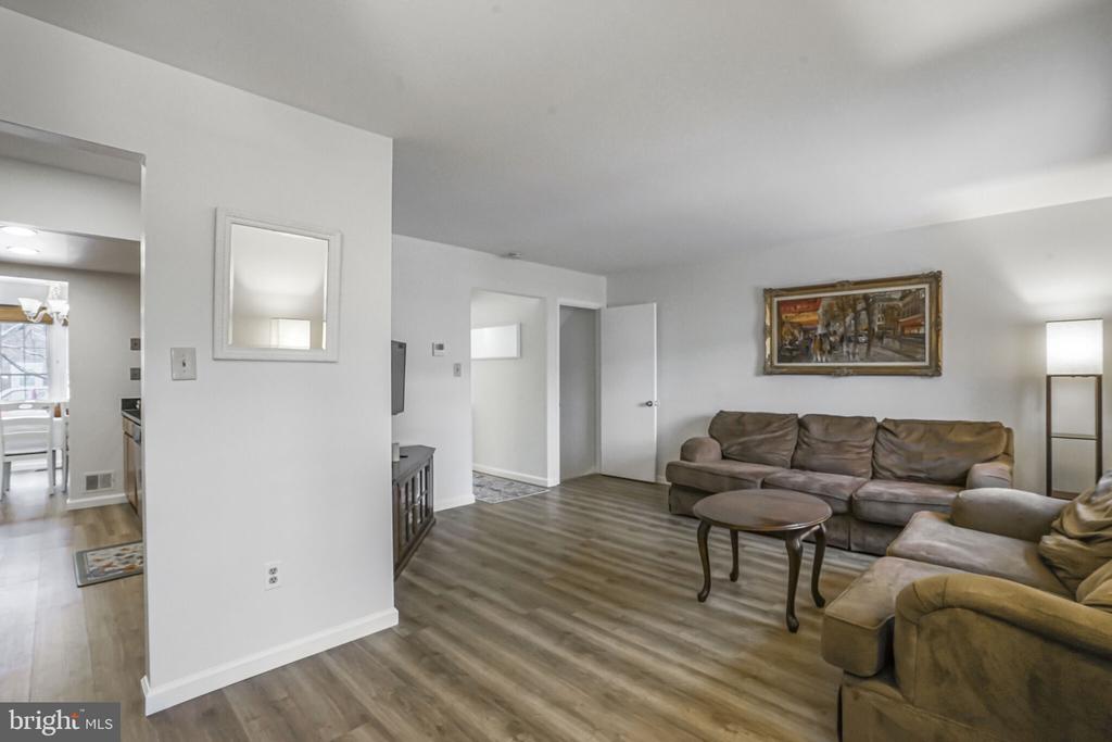6357 Silver Ridge Cir