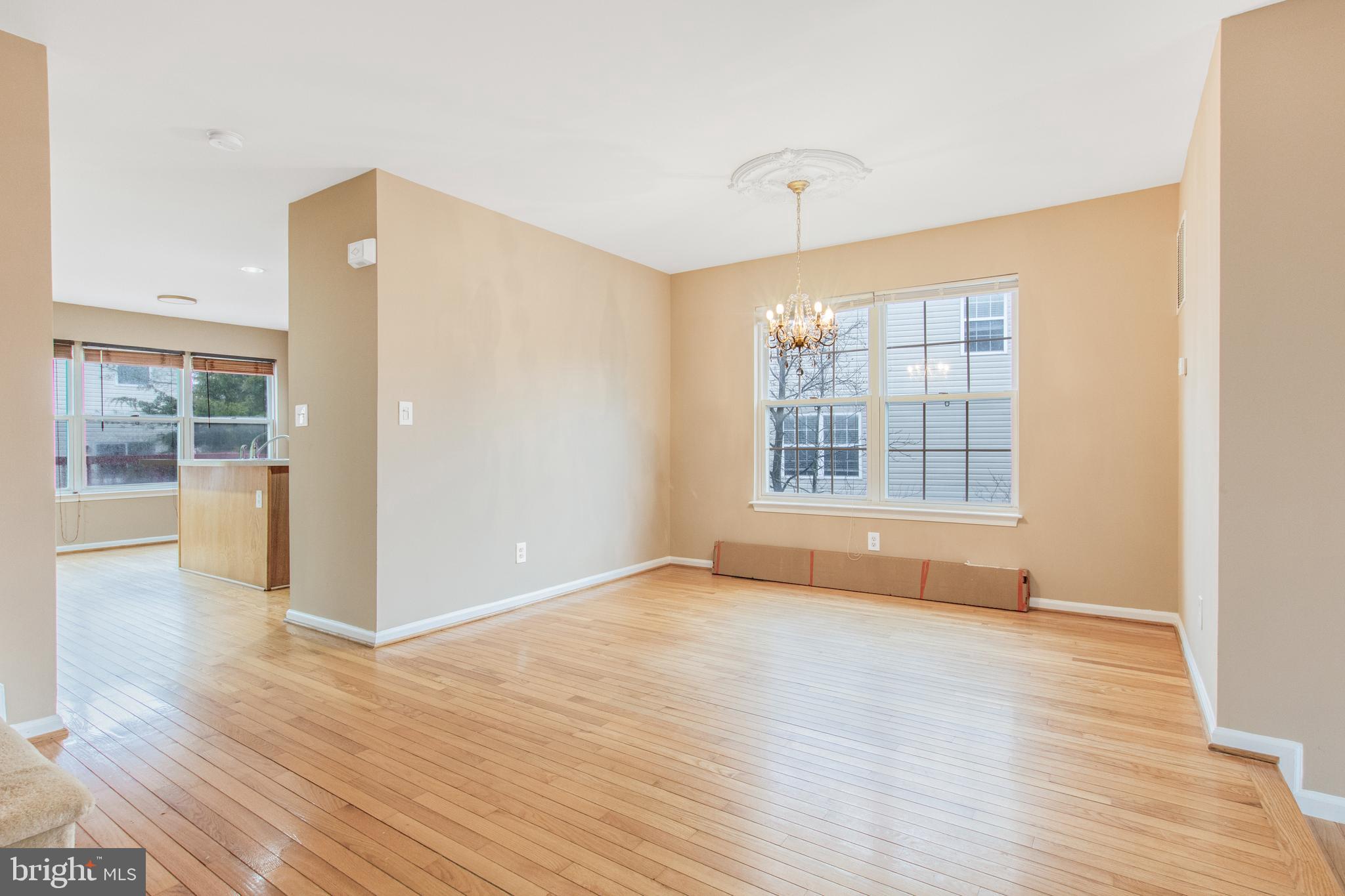 2512 WOODROW WILSON DR