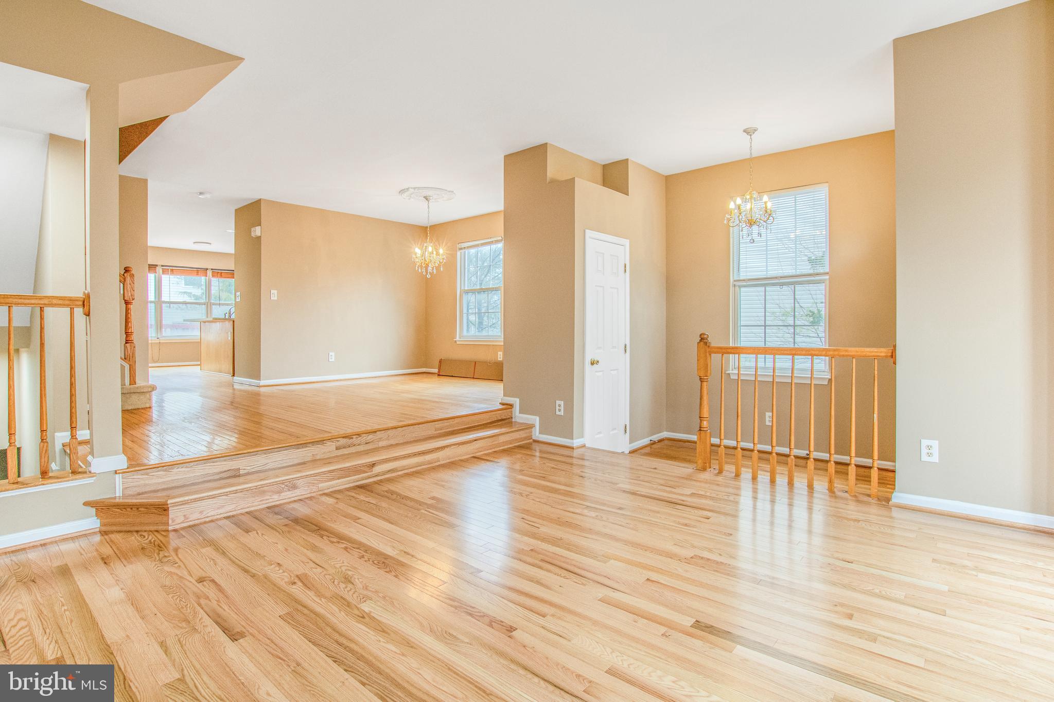 2512 WOODROW WILSON DR