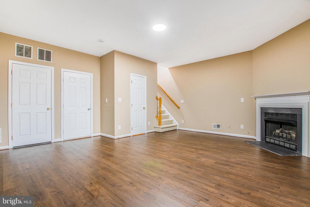2512 WOODROW WILSON DR