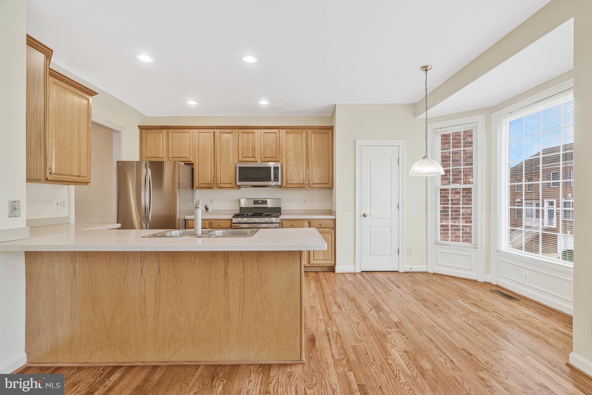 9598 Lagersfield Cir