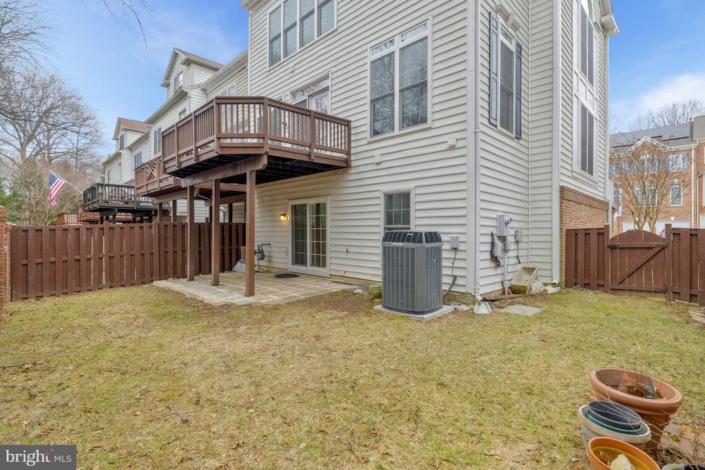 9598 Lagersfield Cir