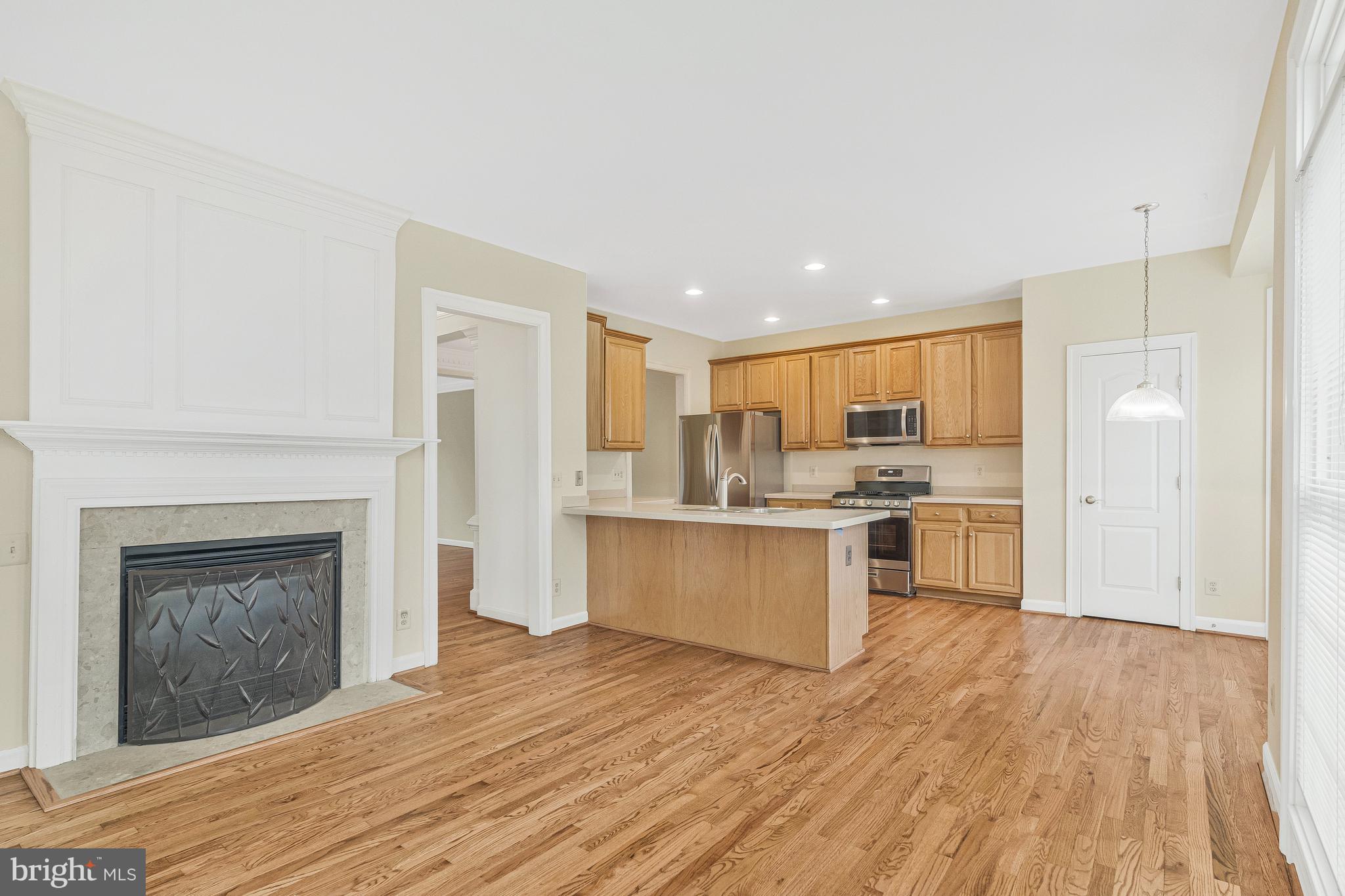 9598 Lagersfield Cir