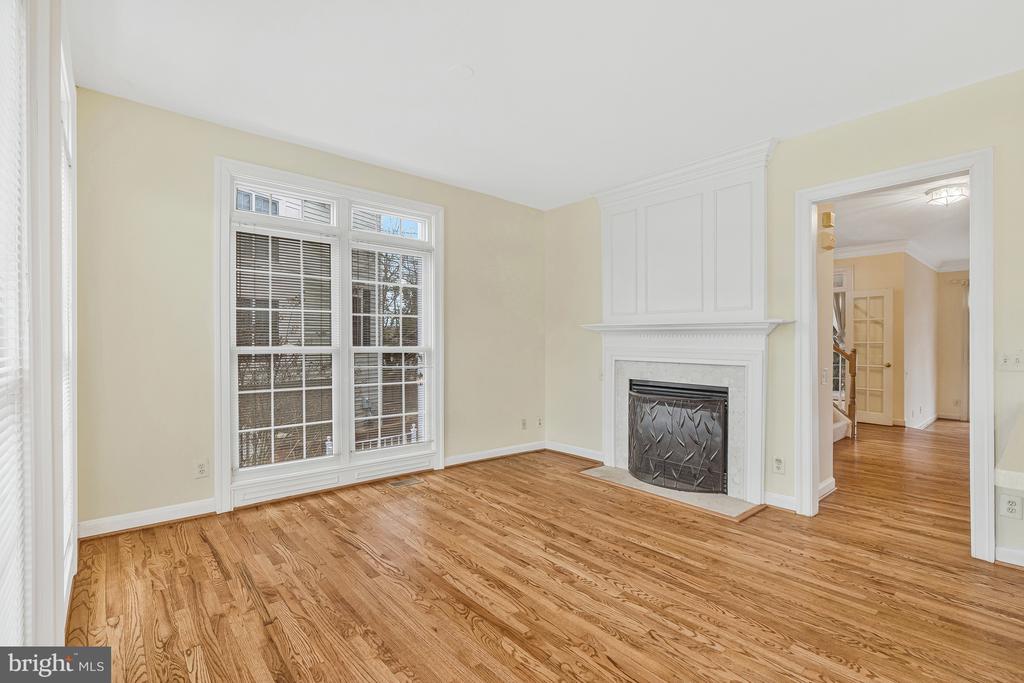 9598 Lagersfield Cir