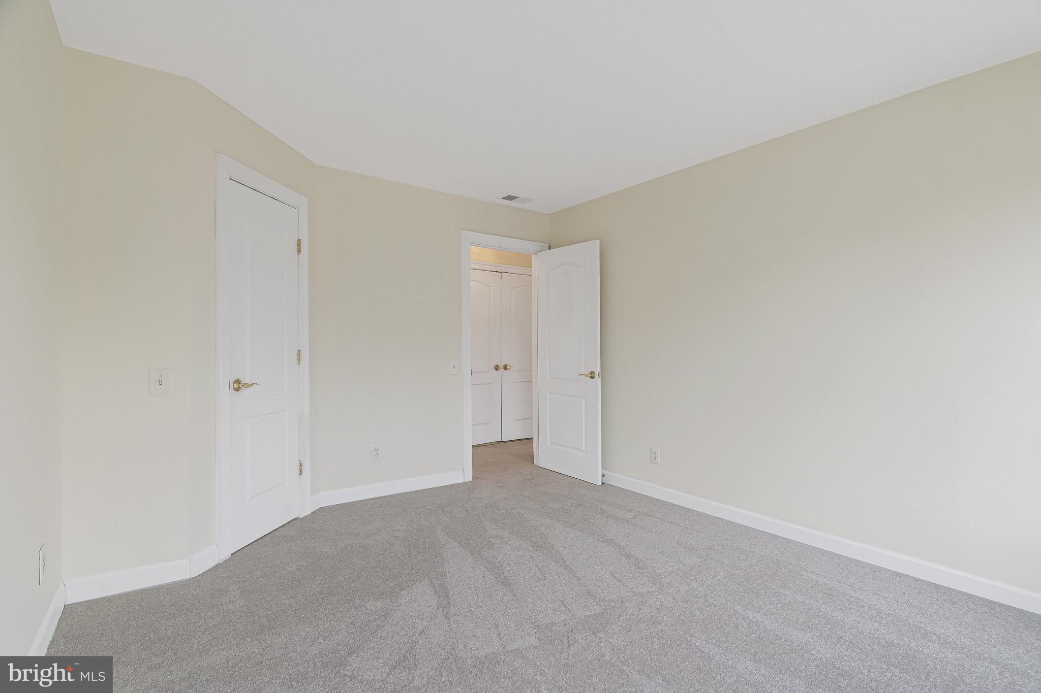 9598 Lagersfield Cir