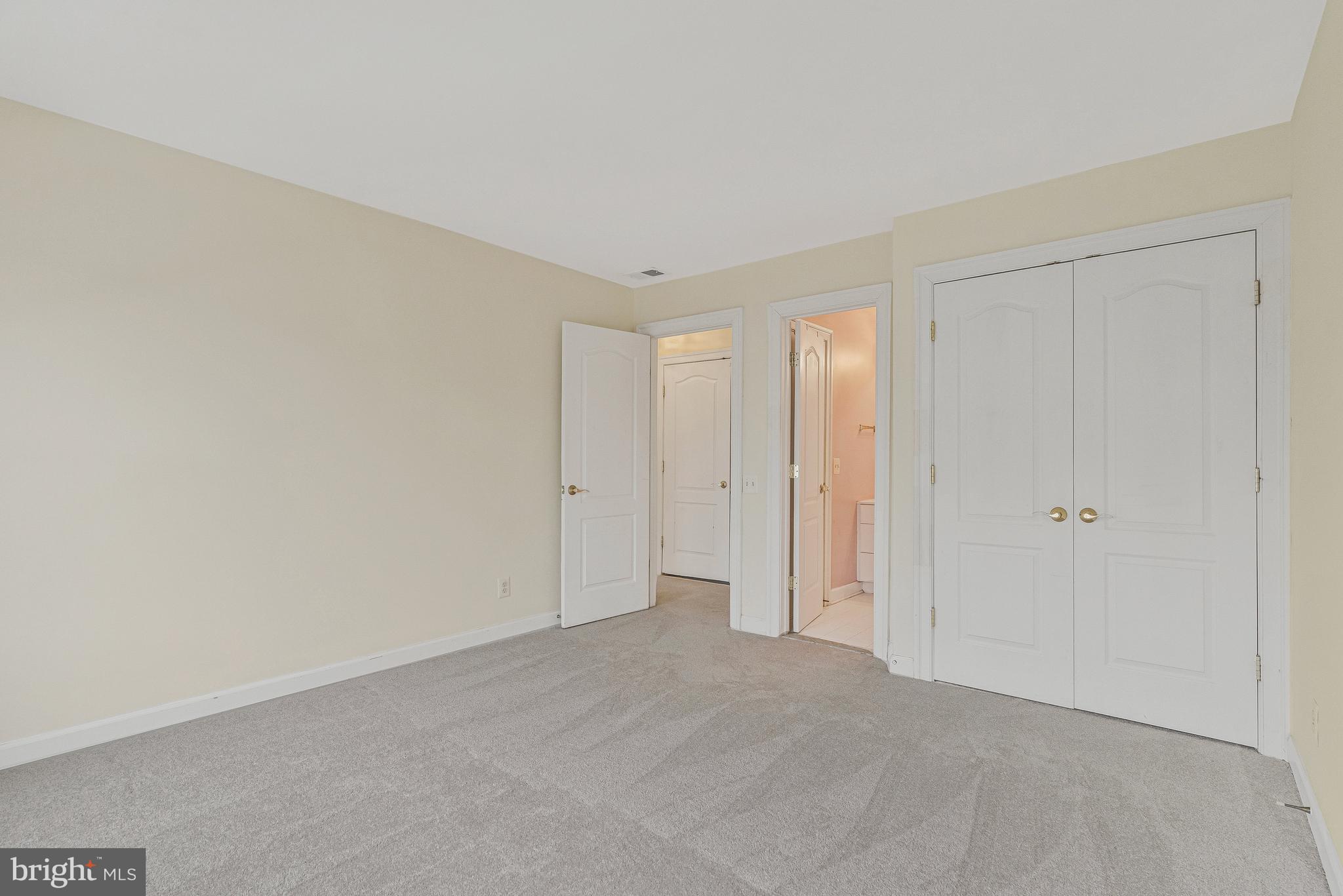 9598 Lagersfield Cir