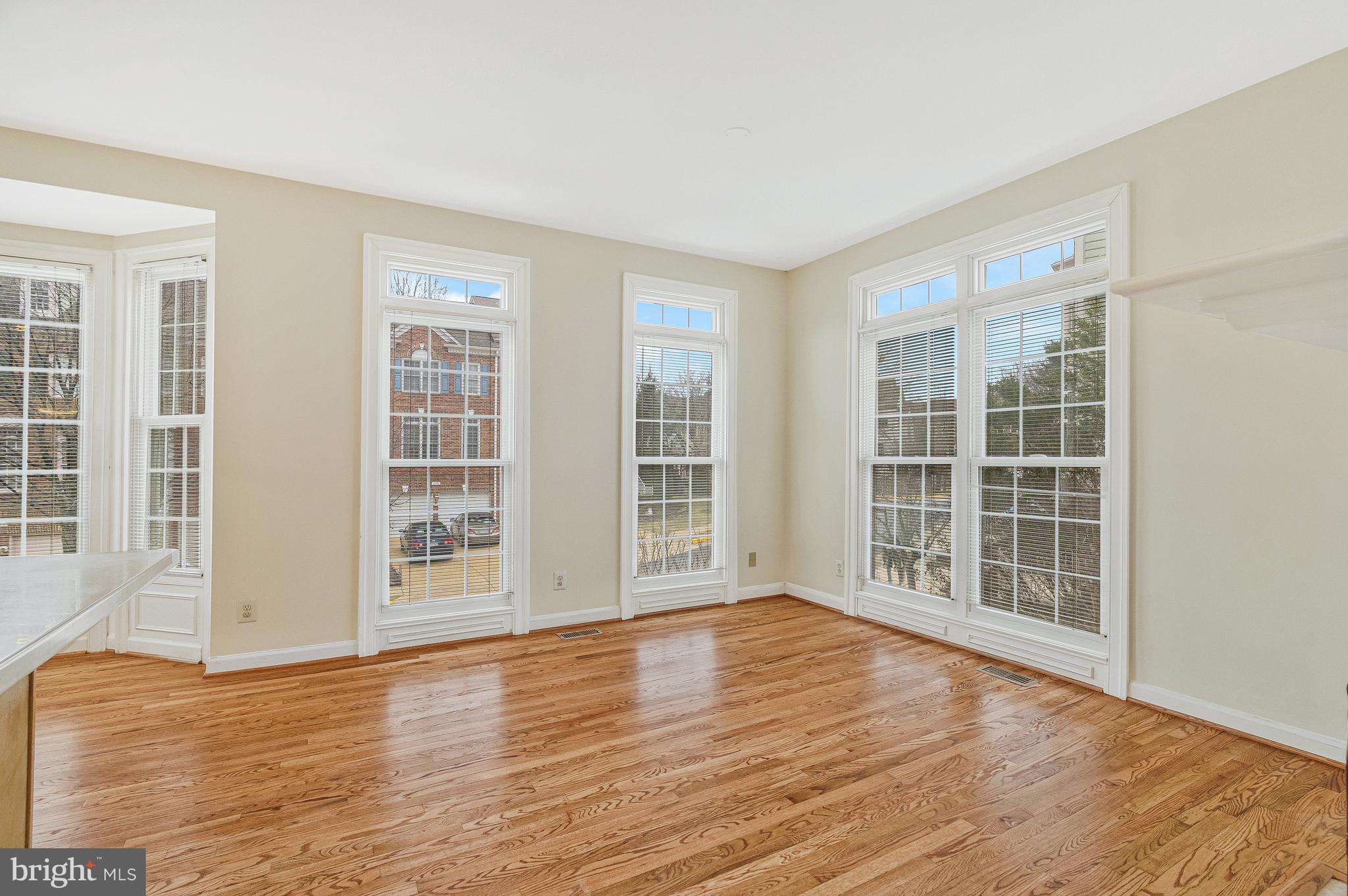 9598 Lagersfield Cir