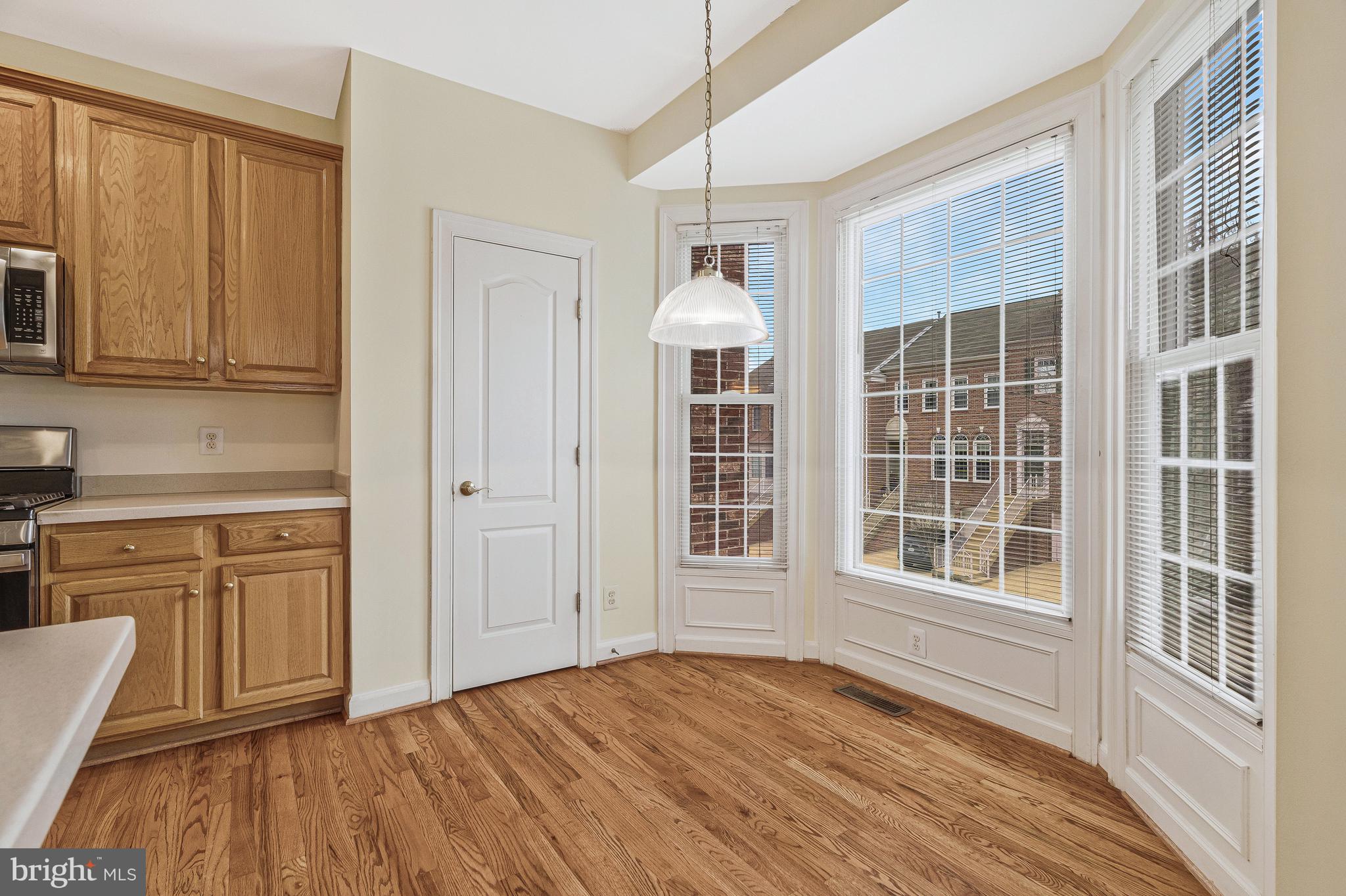 9598 Lagersfield Cir