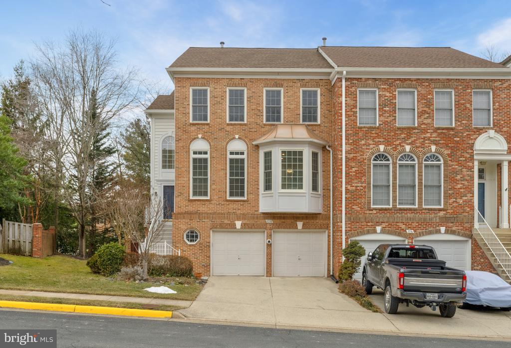 9598 Lagersfield Cir