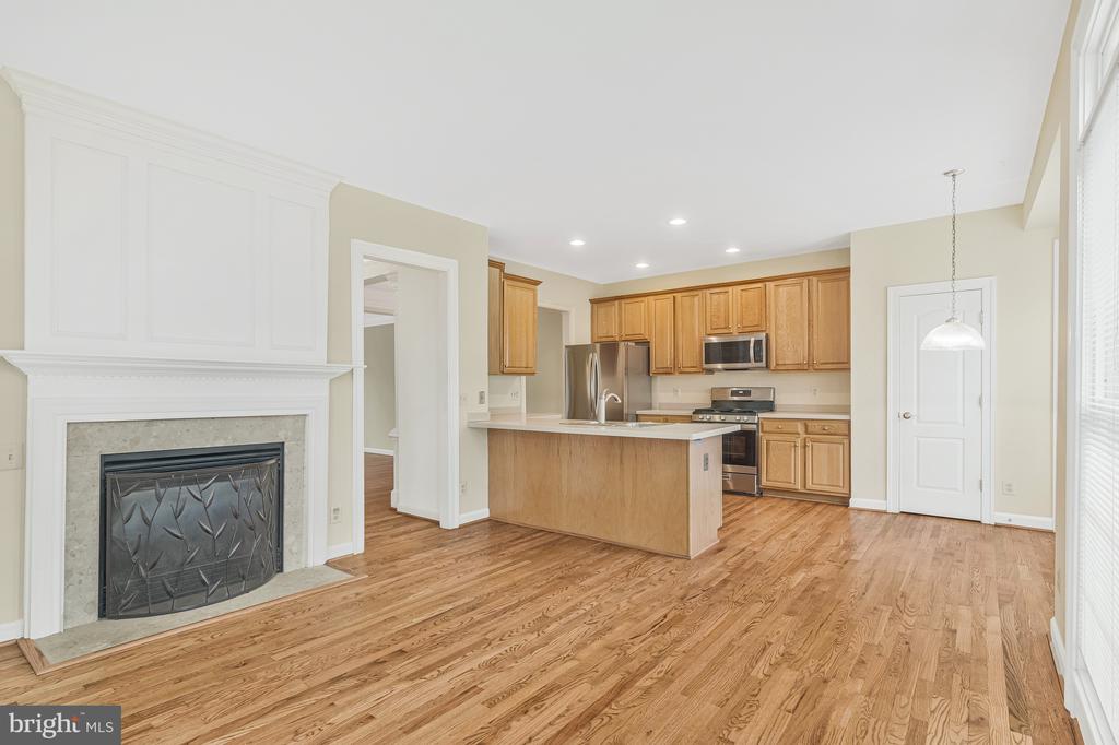 9598 Lagersfield Cir