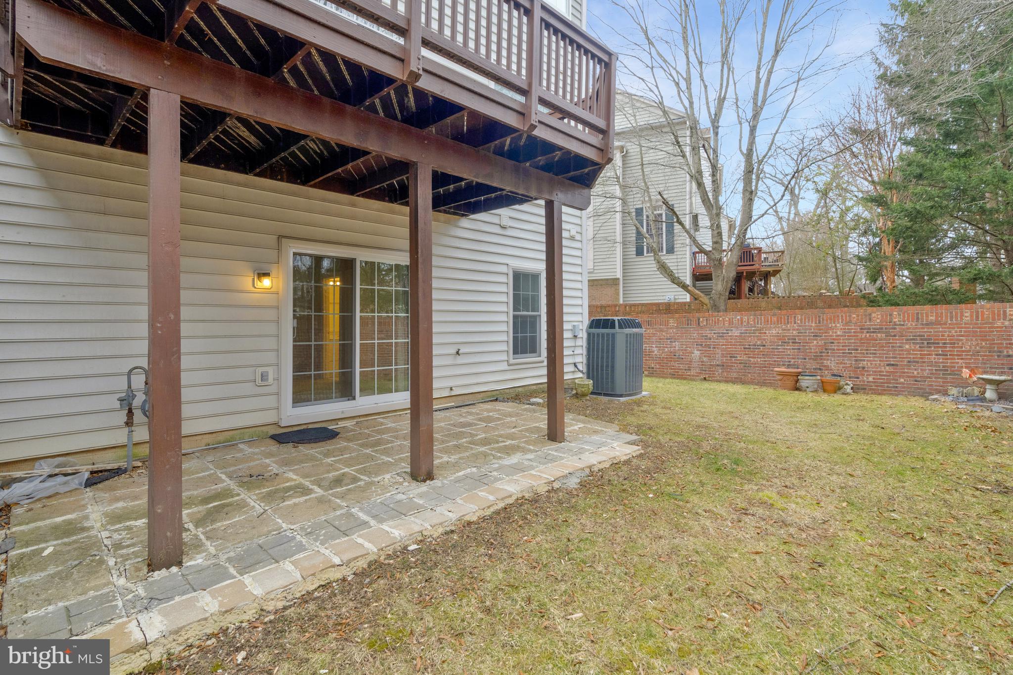 9598 Lagersfield Cir