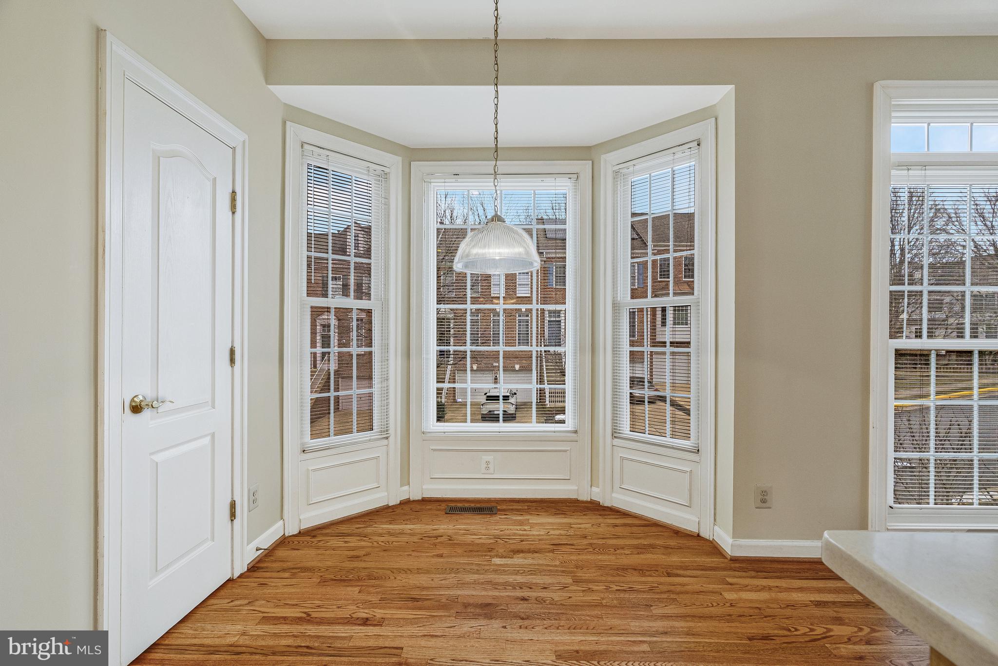 9598 Lagersfield Cir