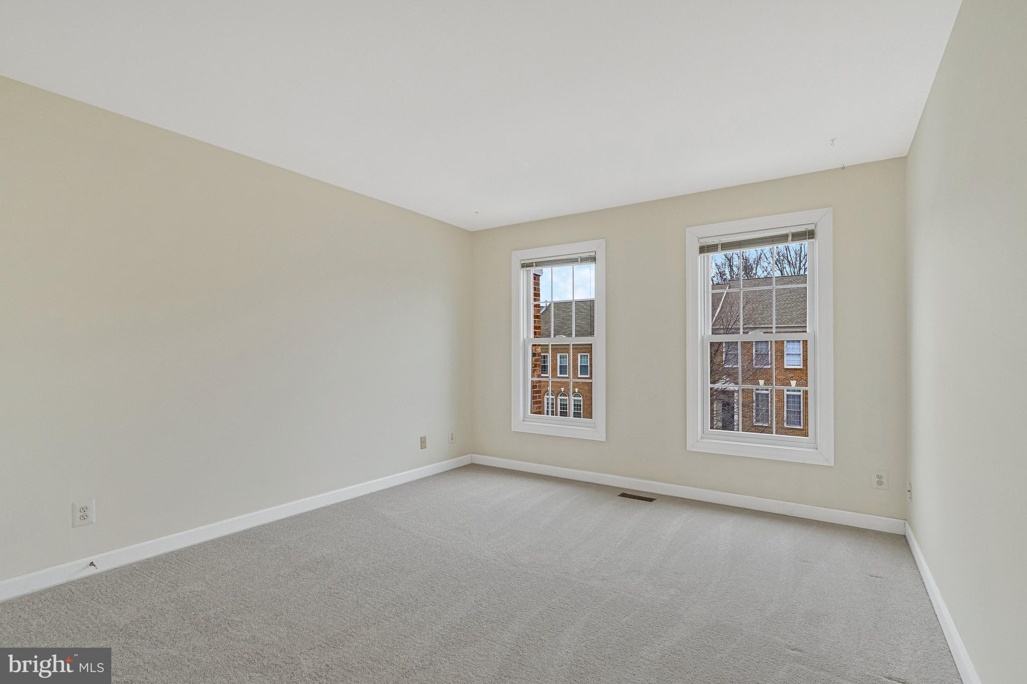 9598 Lagersfield Cir
