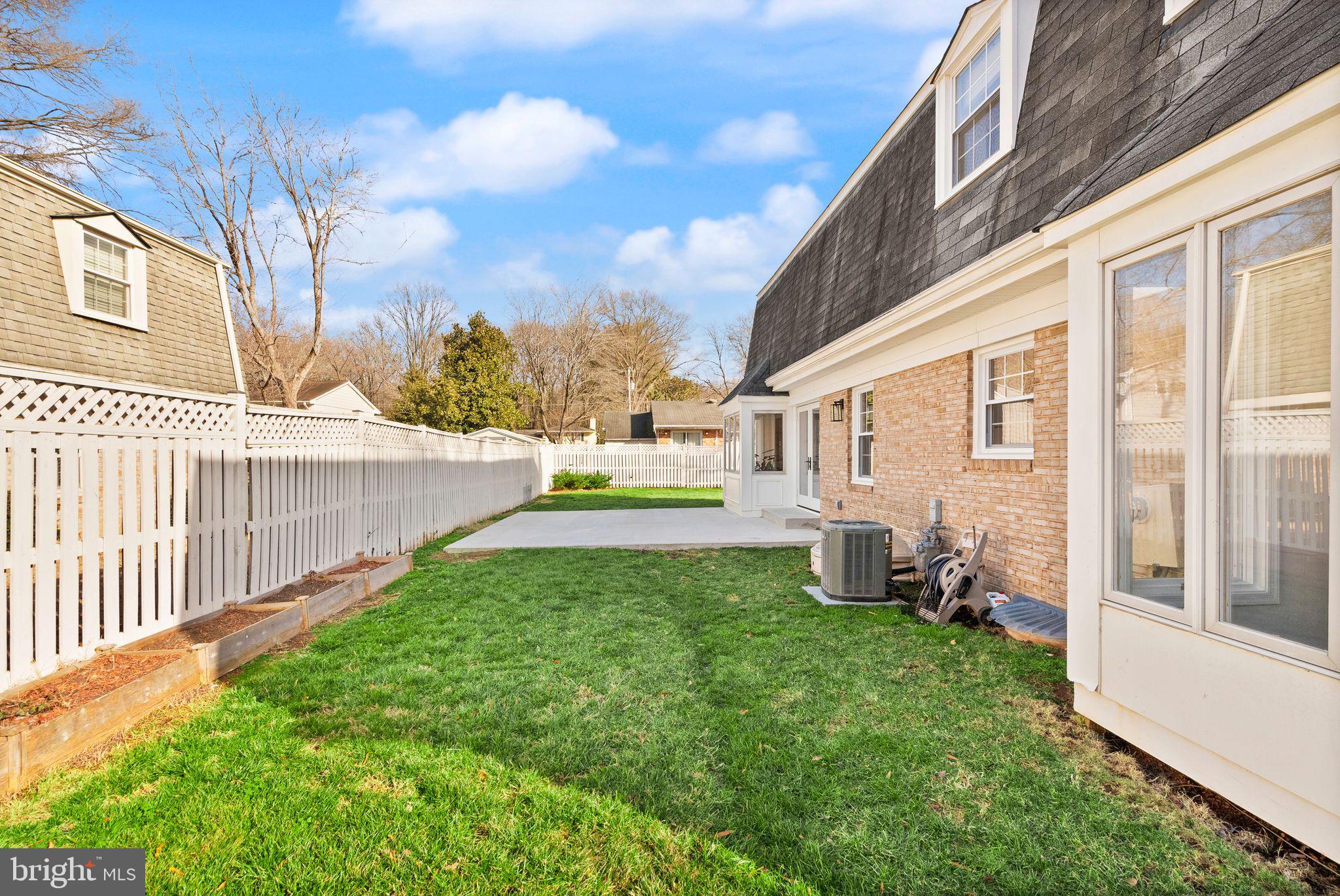 2502 Lisbon Ln