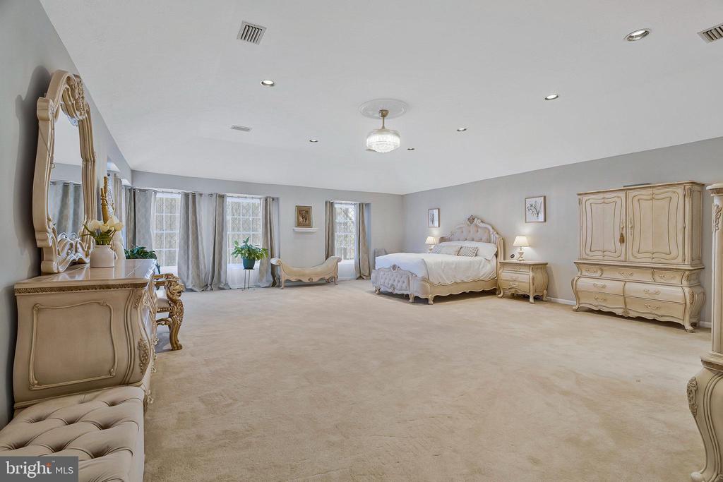 12609 Lake Normandy Ln