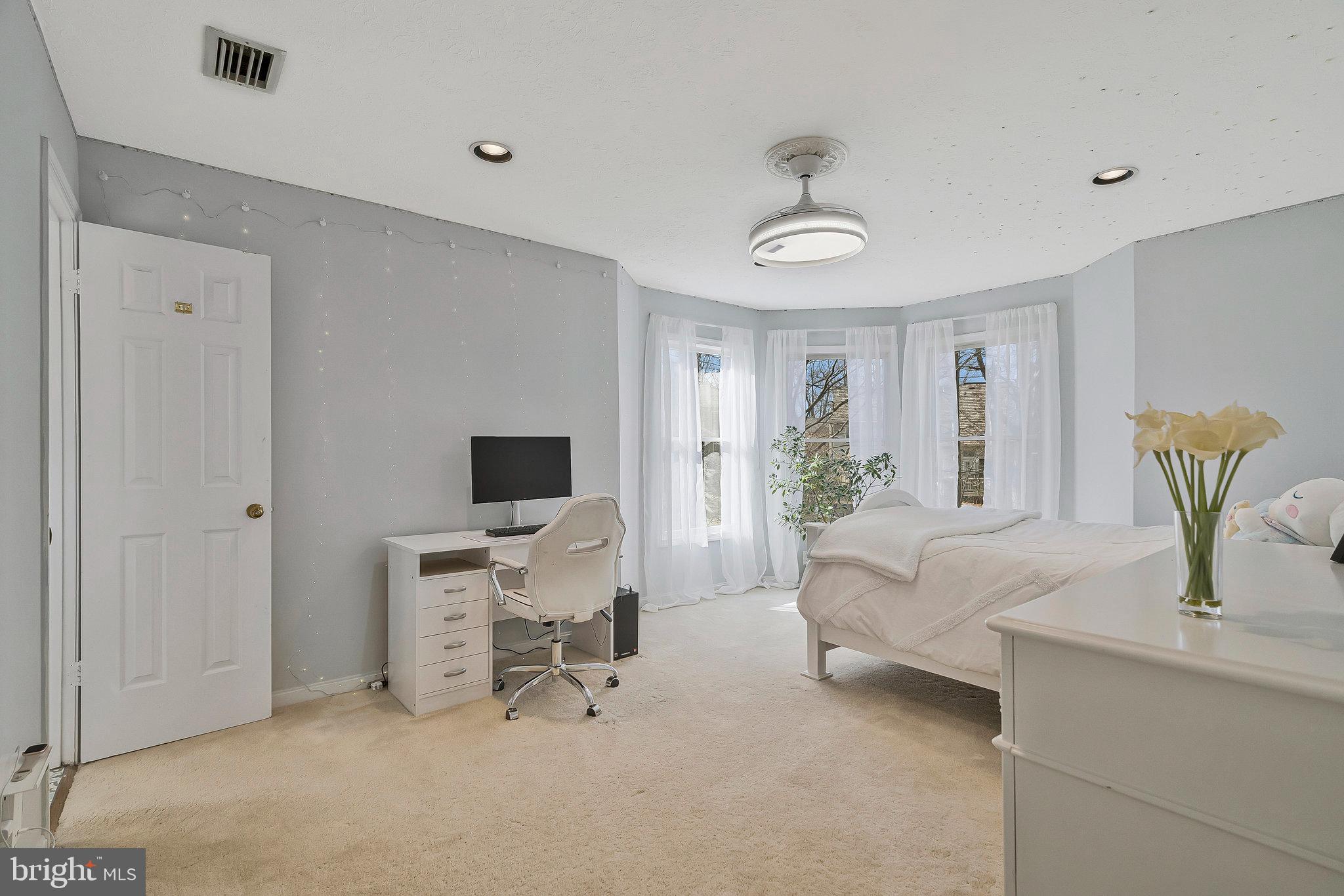 12609 Lake Normandy Ln