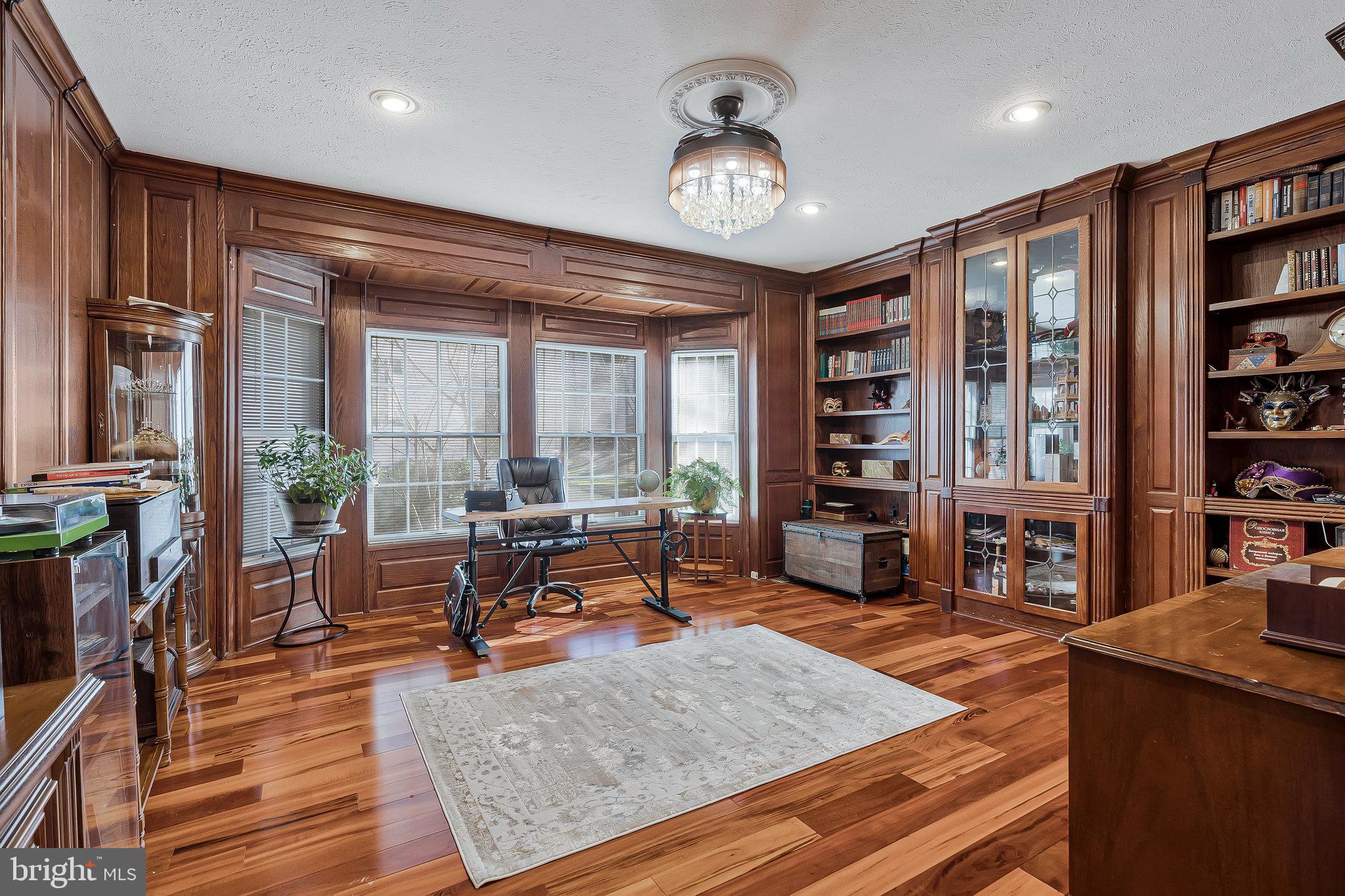 12609 Lake Normandy Ln