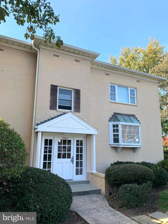 2900 PEYTON RANDOLPH DR #102