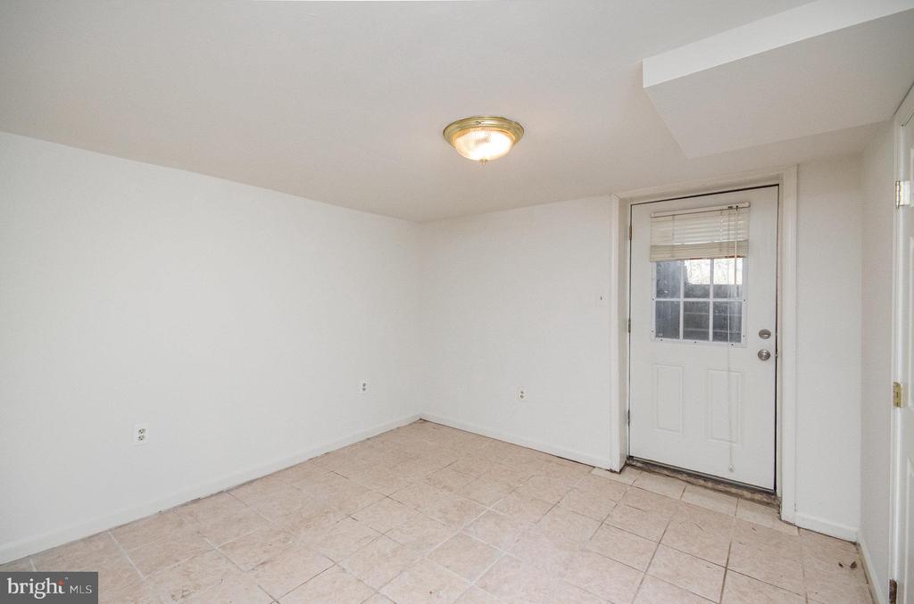 7214 Tyler Ave