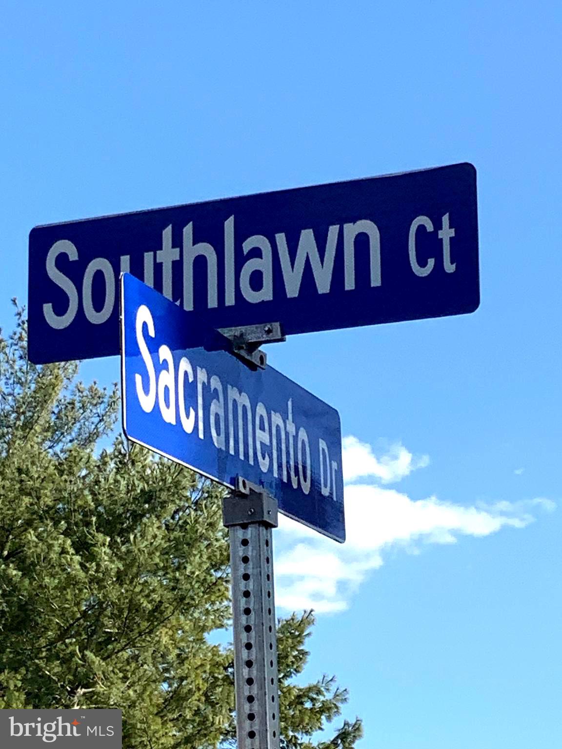8531 Southlawn Ct