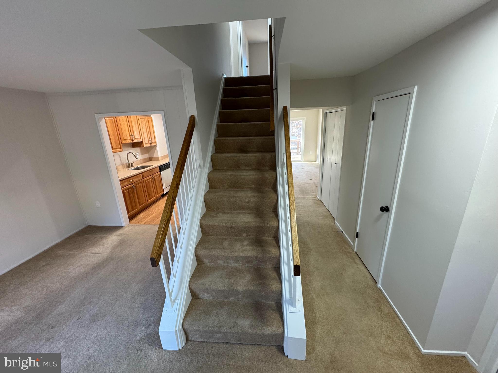 3016 SUGAR LN