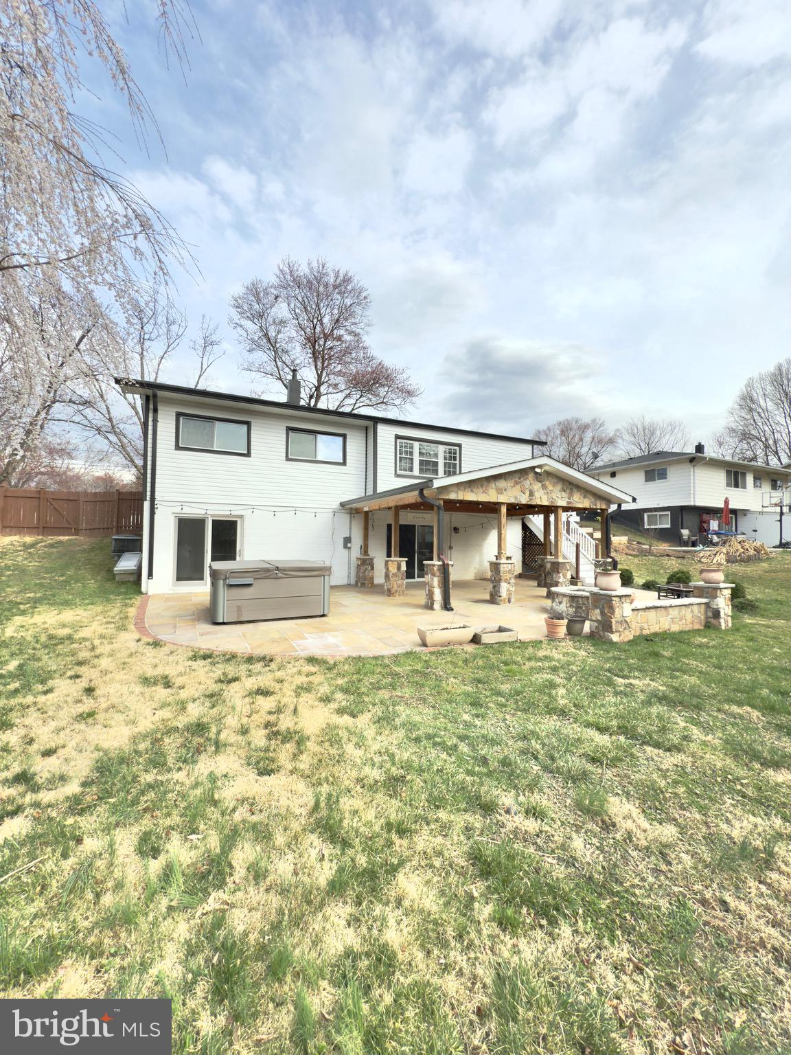 4948 REGINA DR