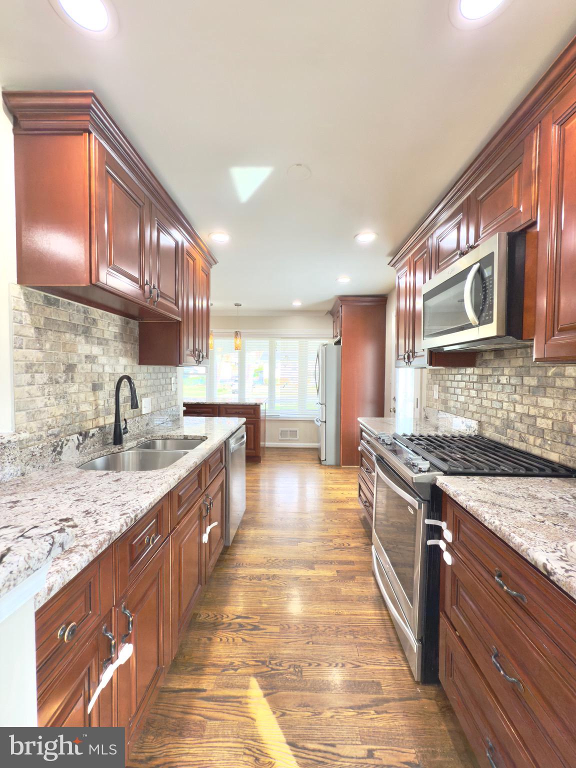 4948 REGINA DR