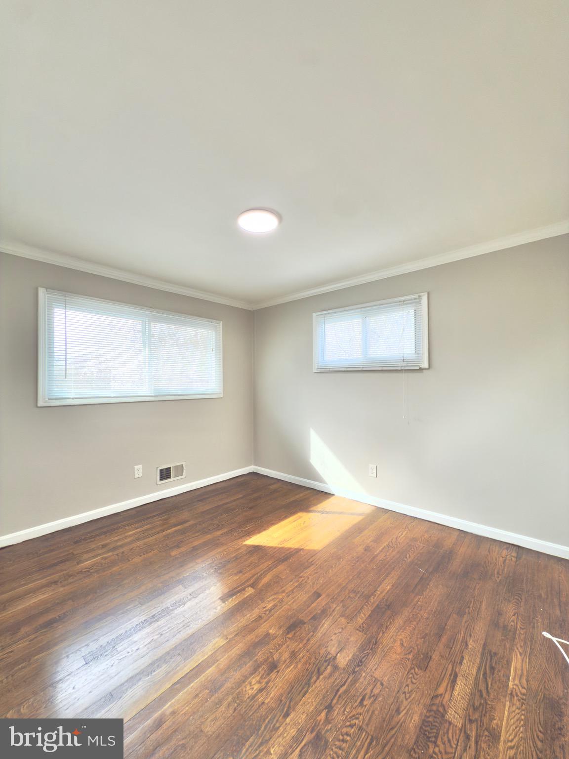 4948 REGINA DR