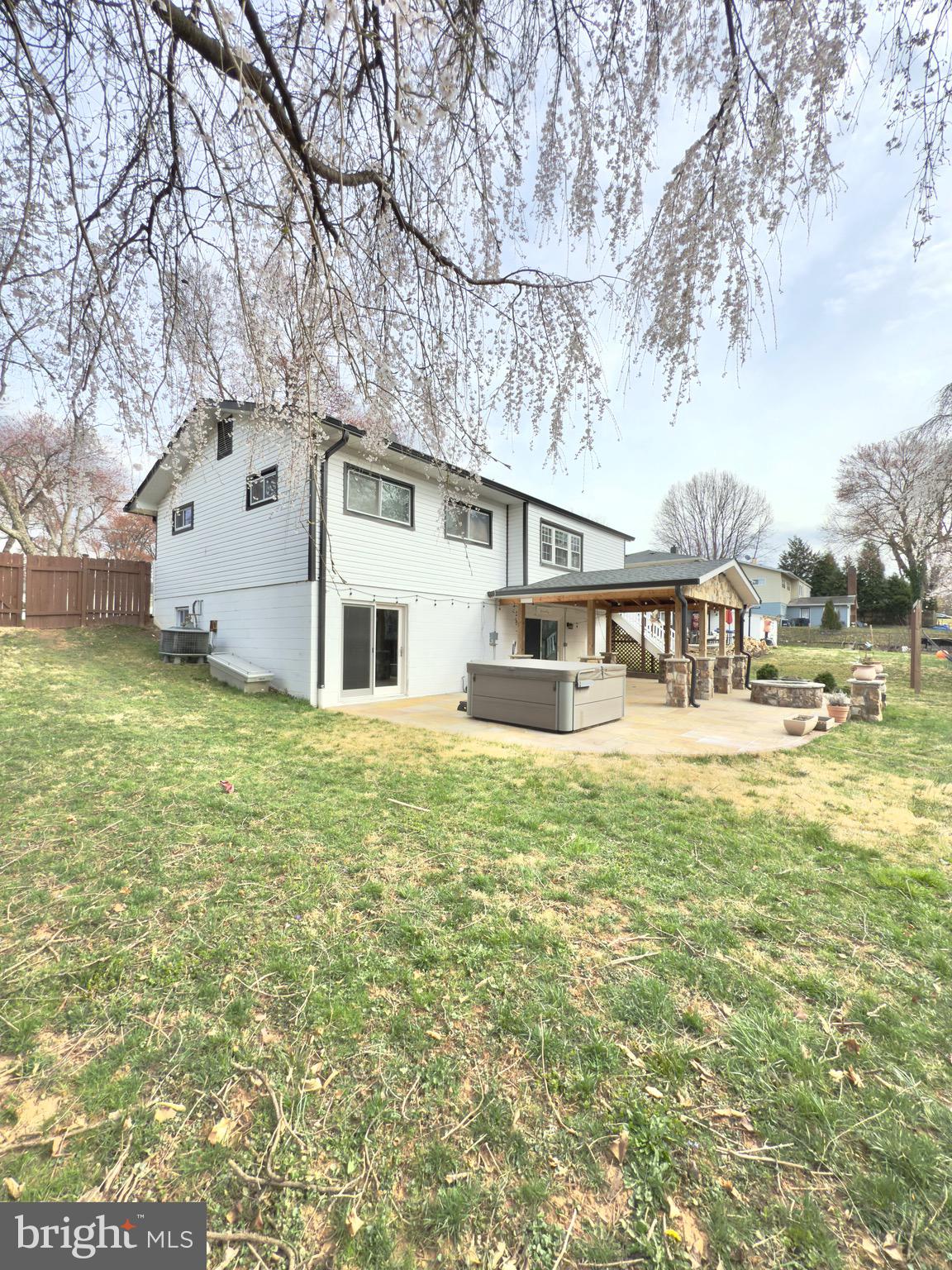 4948 REGINA DR