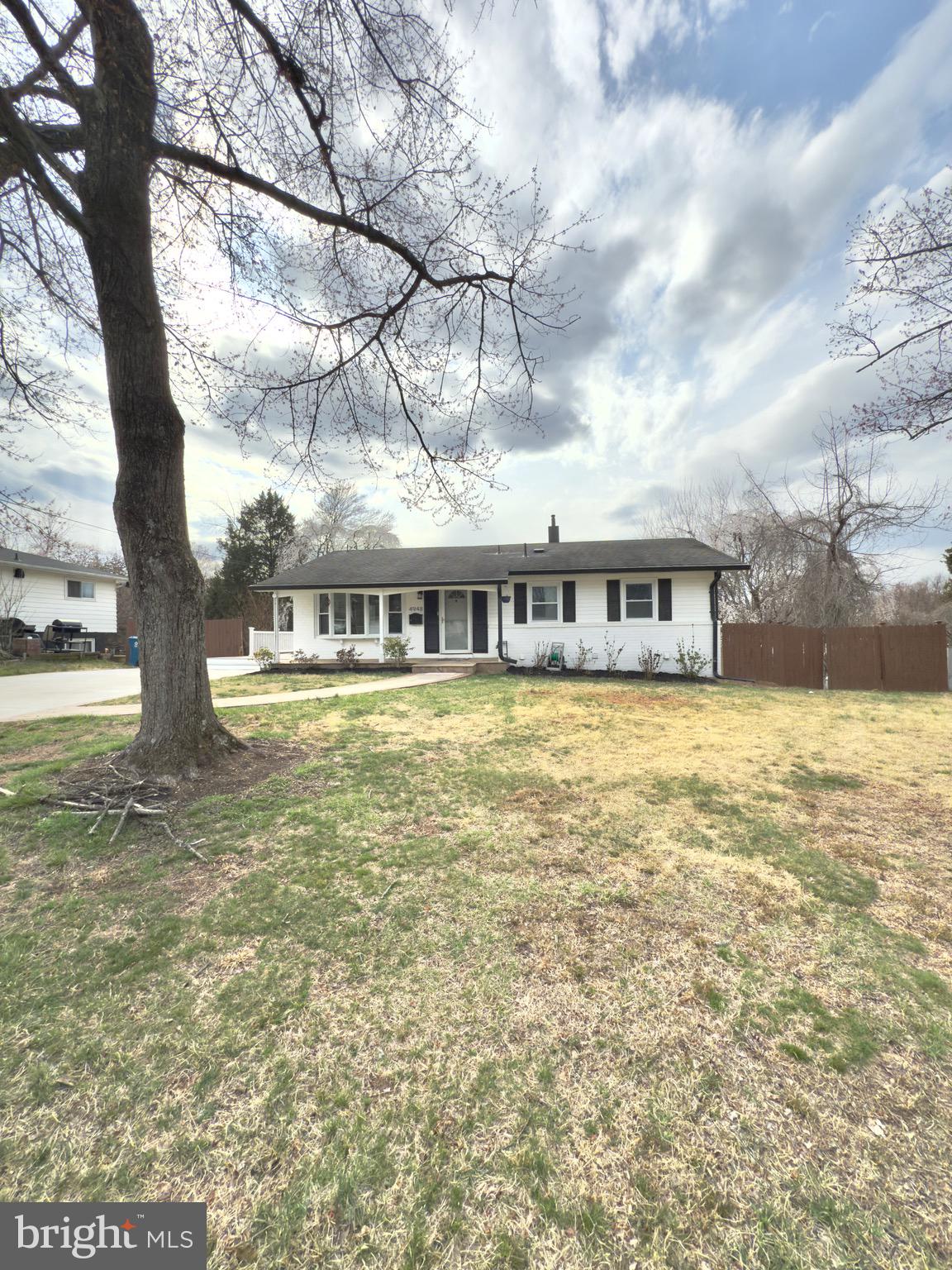 4948 REGINA DR