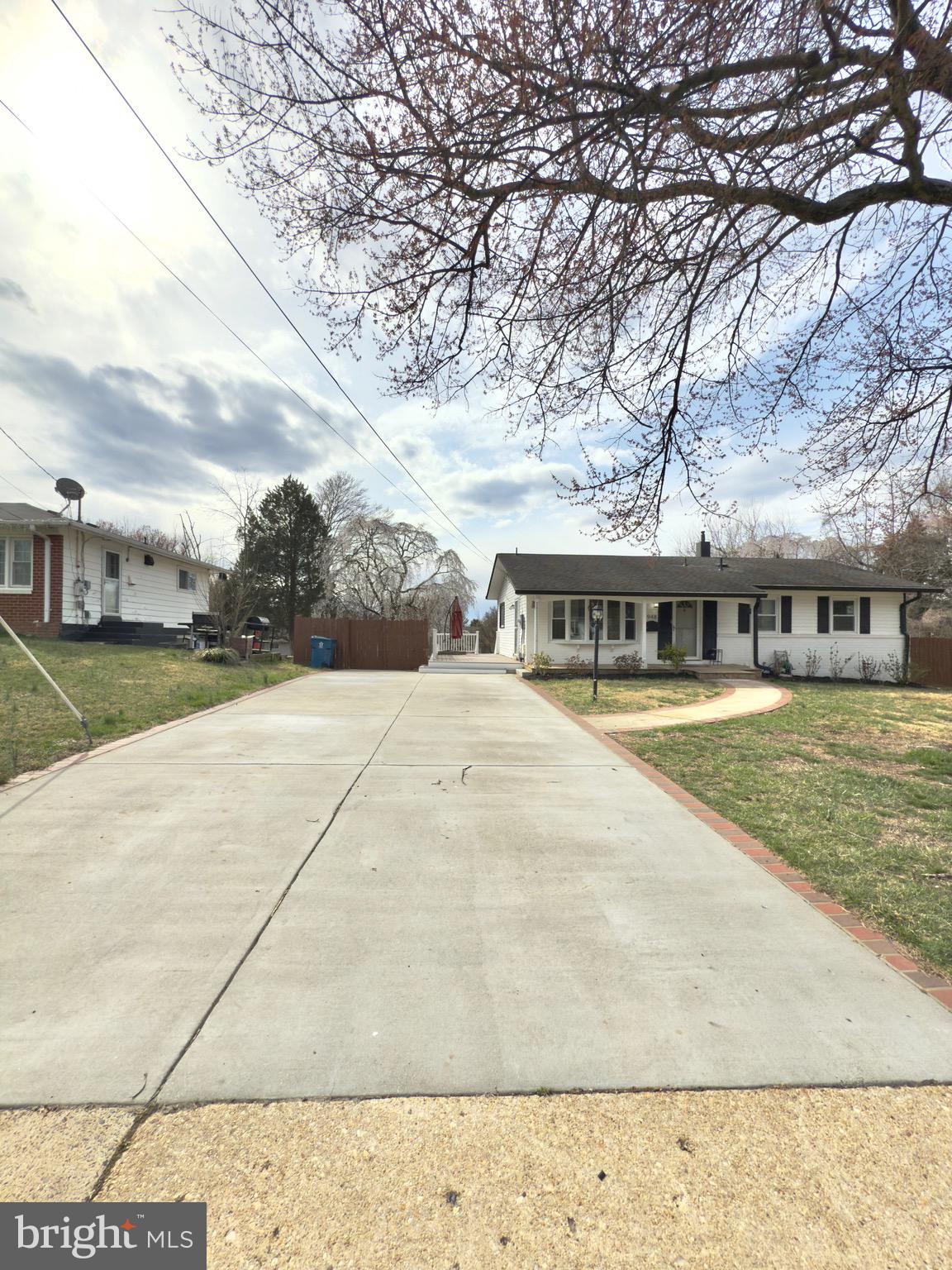 4948 REGINA DR